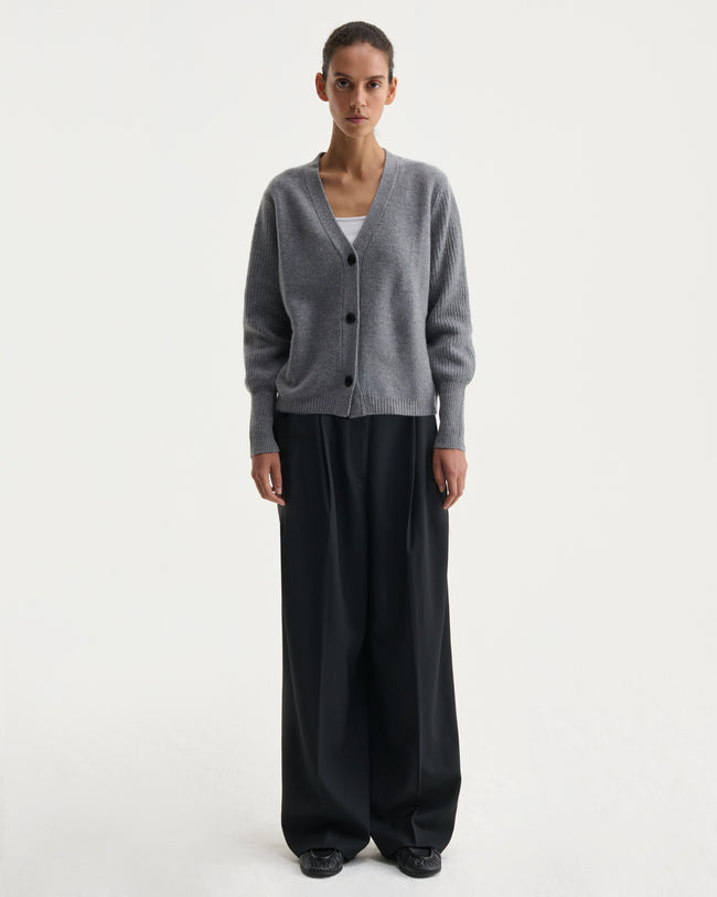 SWEATERS The Resort Cardigan in Derby Grey Nonchi