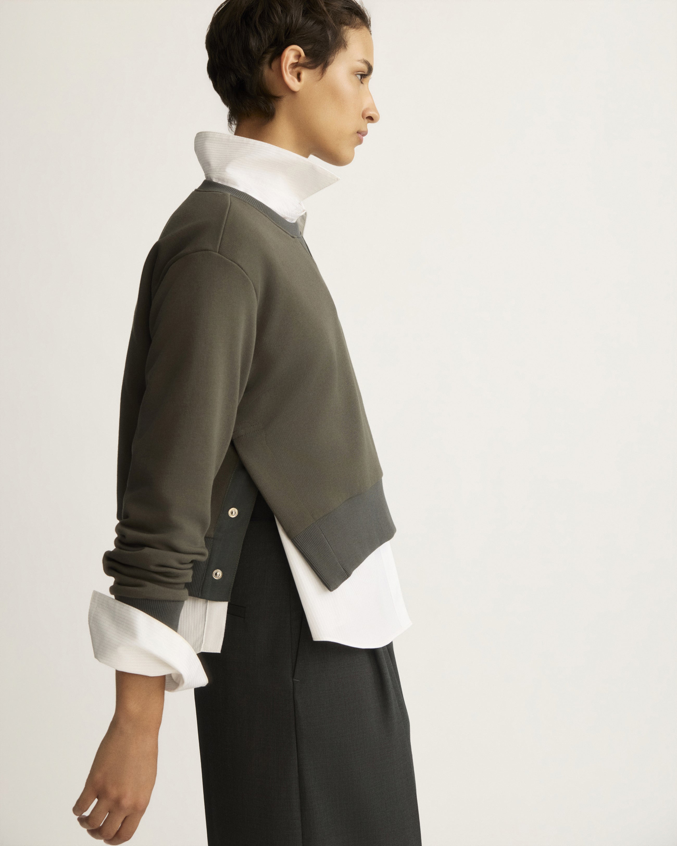 SWEATERS Kent Crewneck With Snaps in Granite Arlo Mott