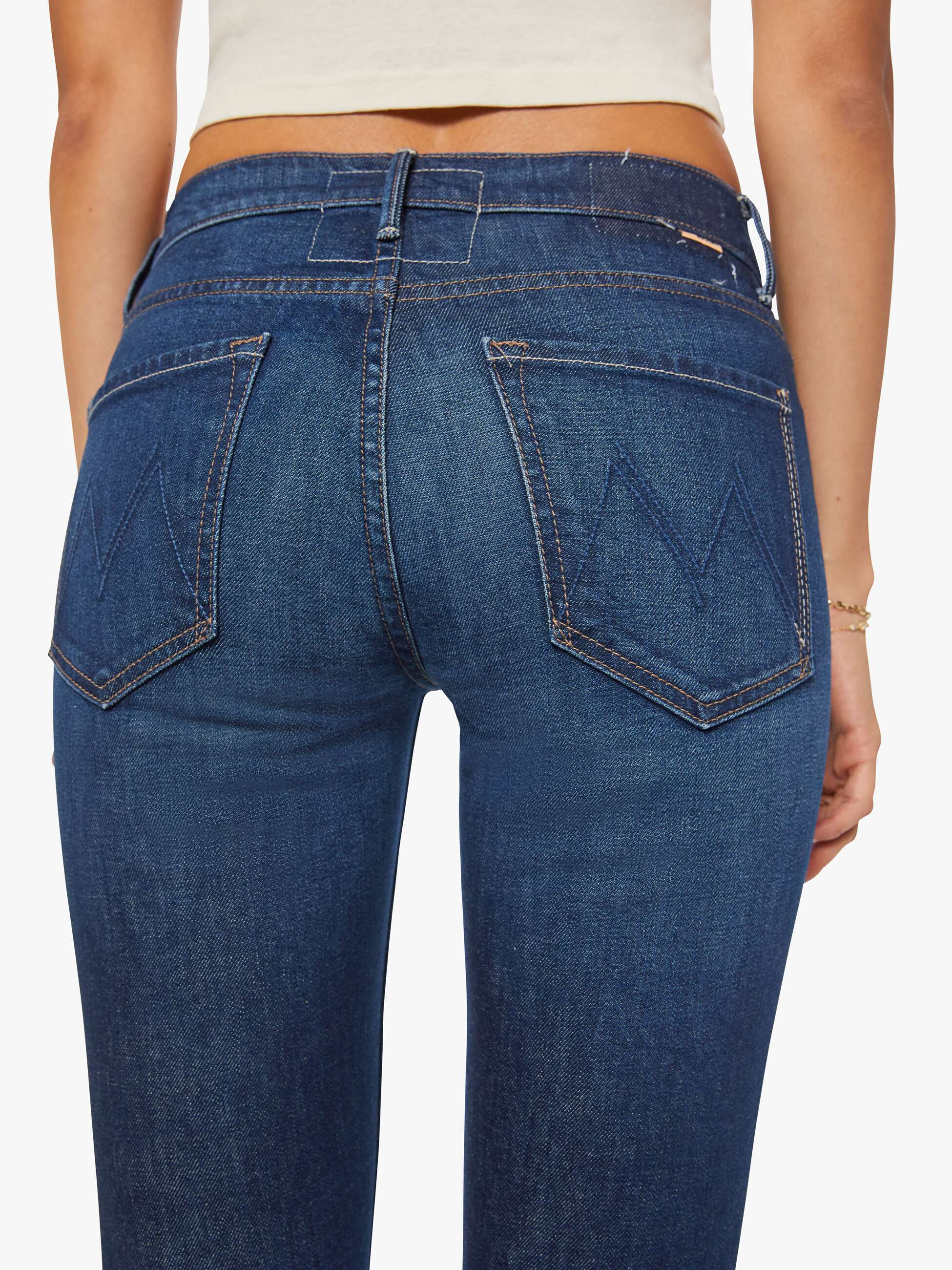 DENIM The Weekender Jean in Kicks and Riffs Mother