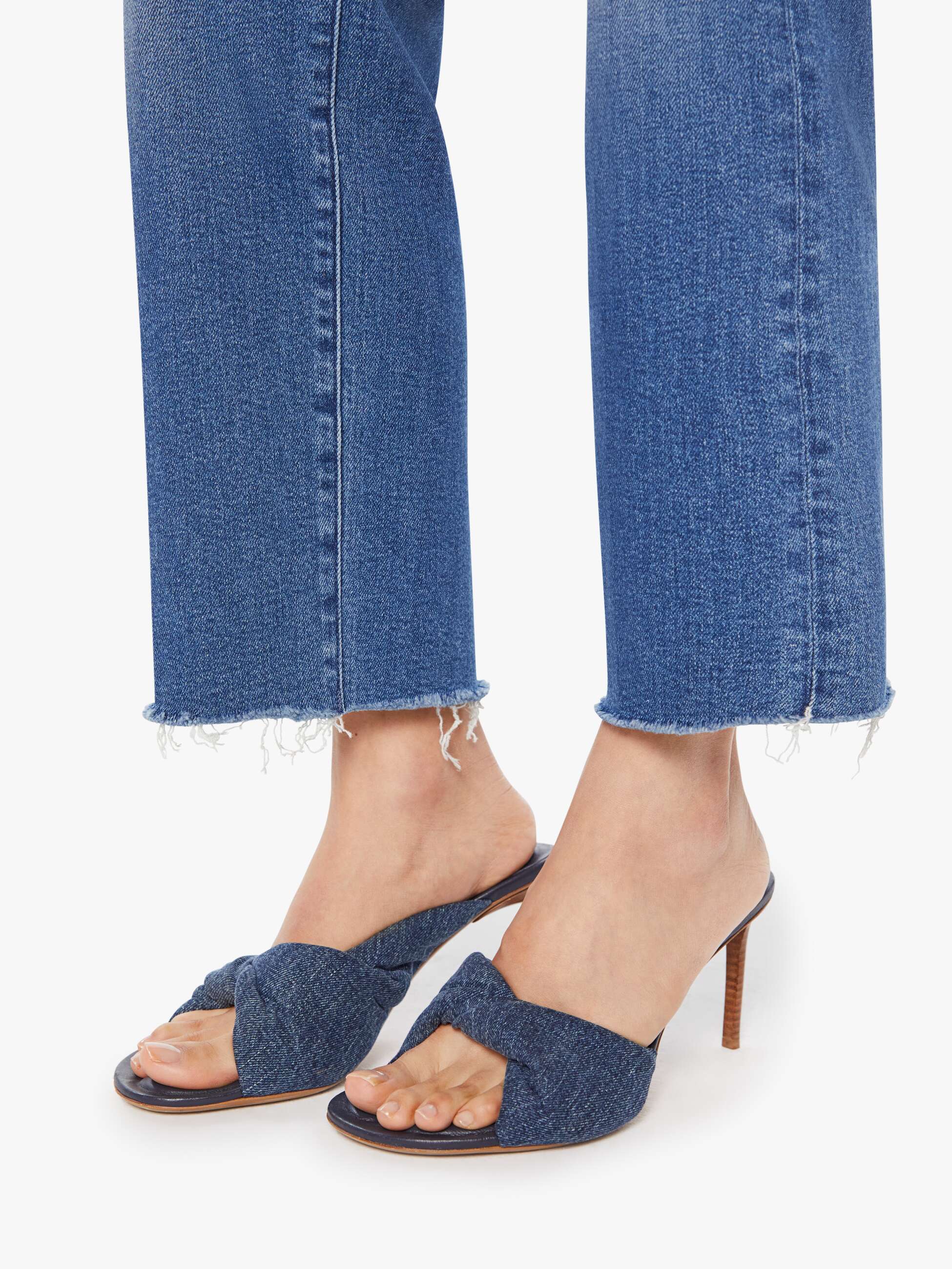 DENIM Mid Rise Rambler Ankle Jean in Dugout Mother