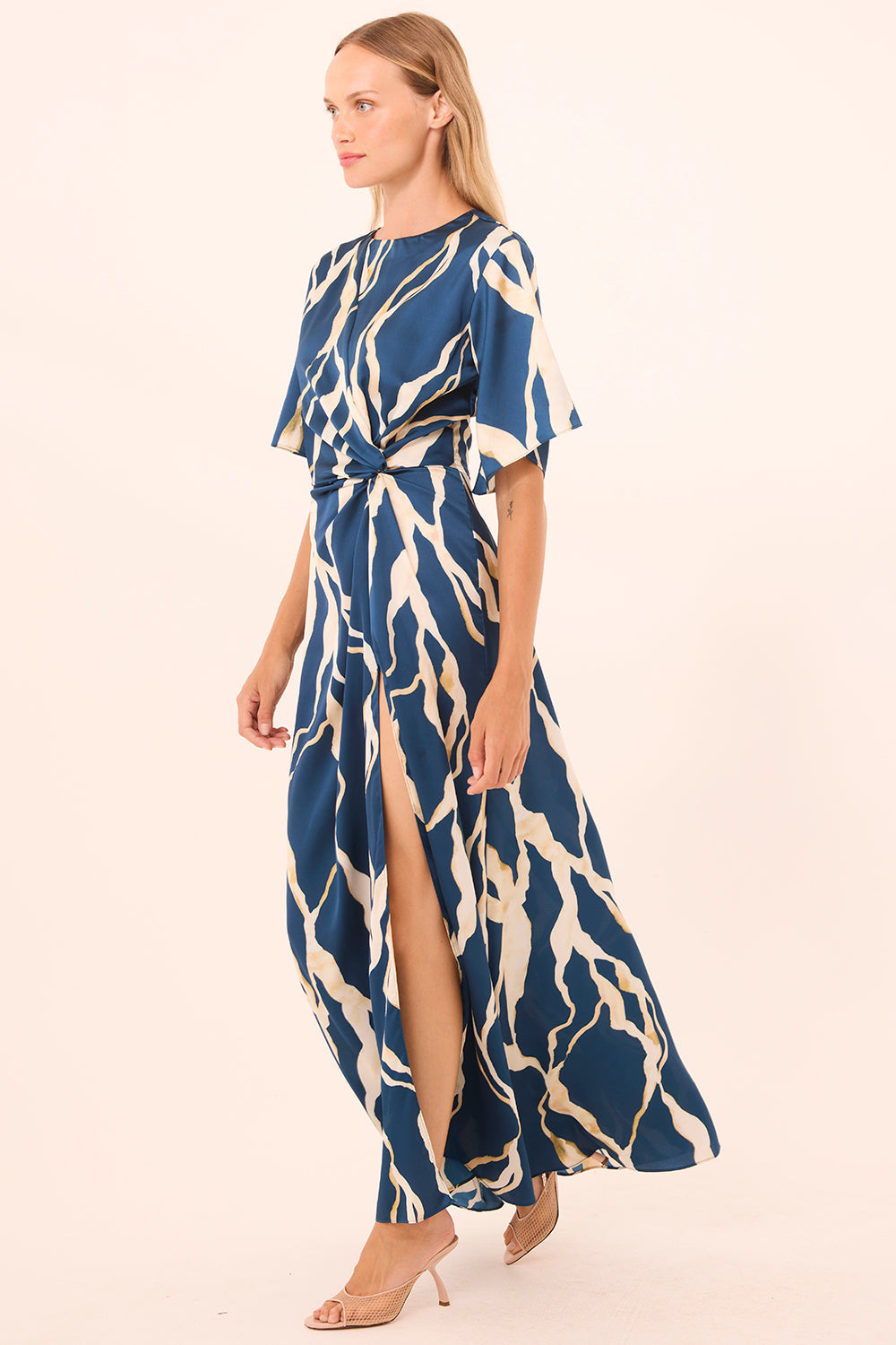 DRESSES/JUMPSUITS Asah Dress in Vertical Abstract Misa