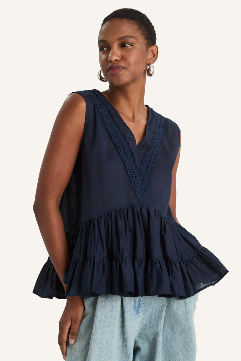 BLOUSES/SHIRTS/TOPS SENDA TOP IN NAVY Merlette
