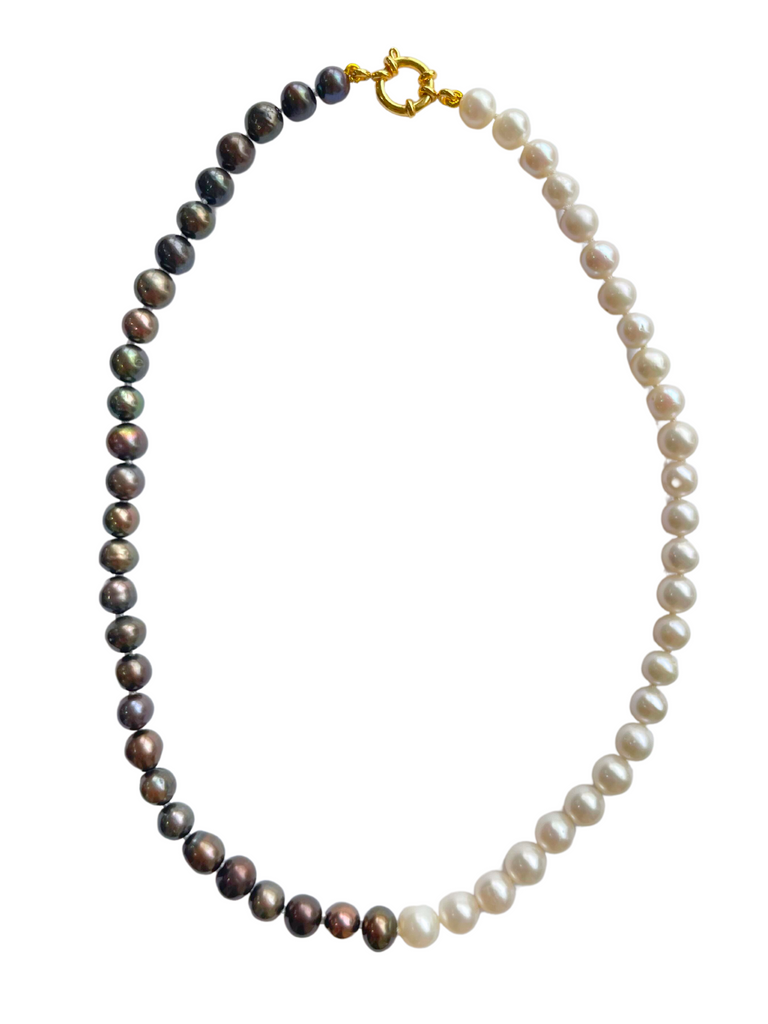 FASHION JEWELRY Black and White Pearl Beaded Necklace Teressa Shepherd