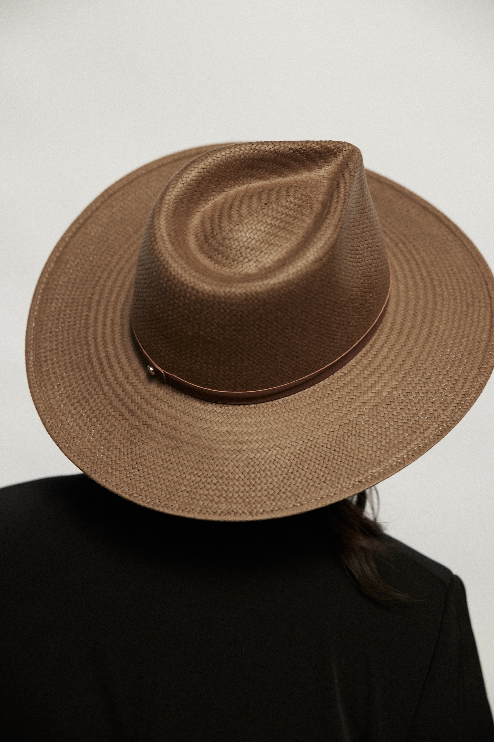 ACCES SHERMAN HAT JANESSA LEONE