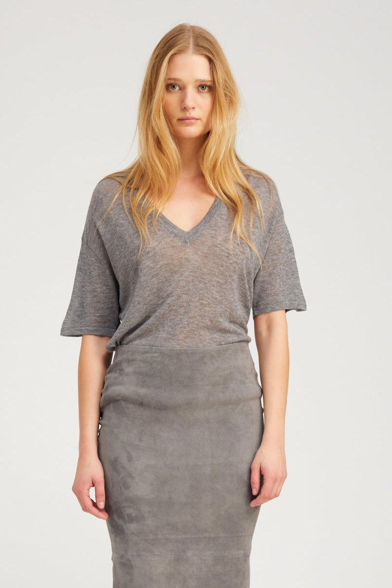 TEES/TANKS V NECK TEE IN GREY SPRWMN