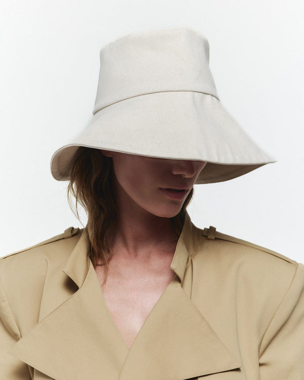 HATS Walker Cotton Bucket Hat in Off White Janessa Leone