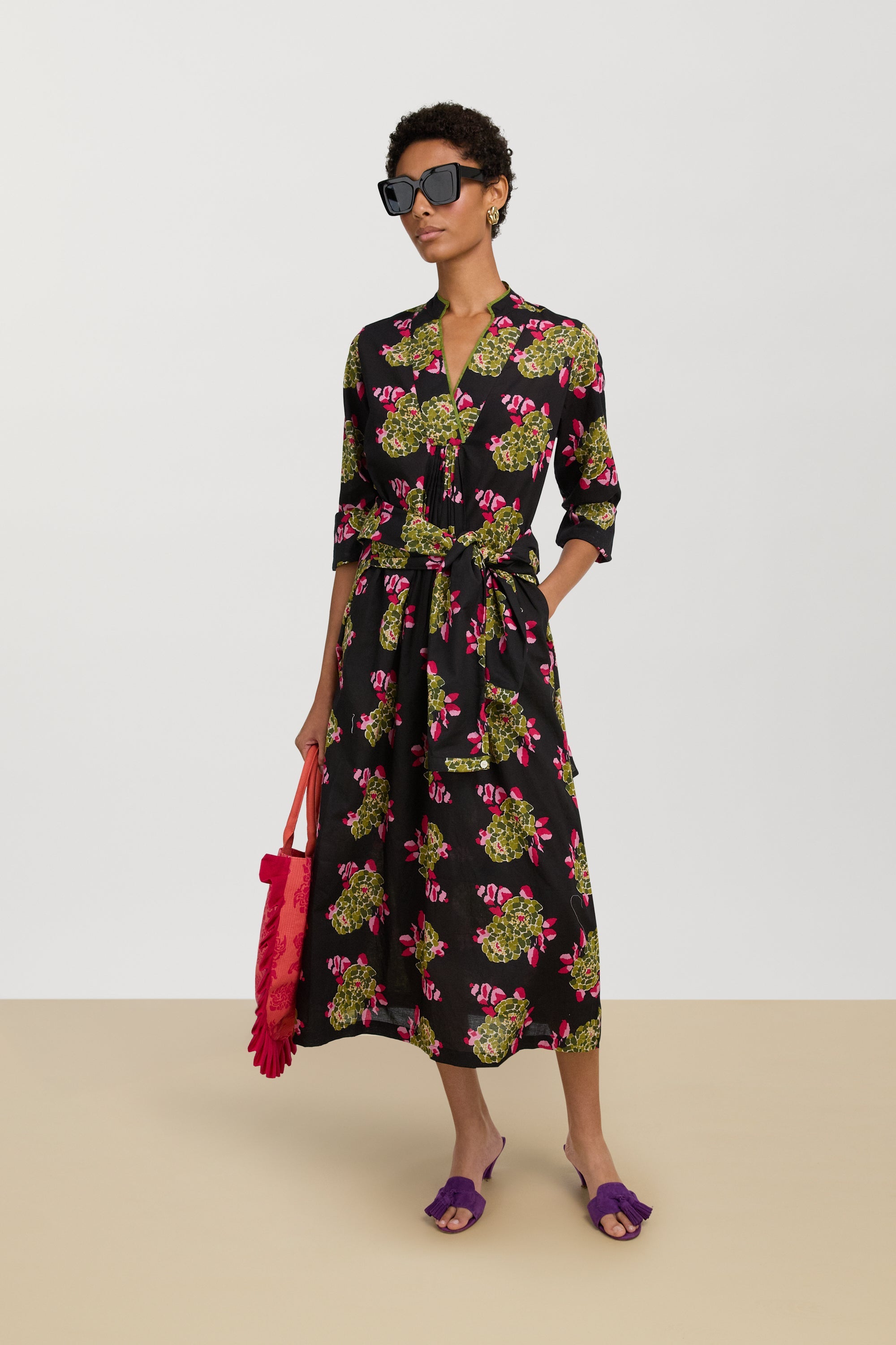 DRESSES/JUMPSUITS Radha Caftan in Suiko Flower Black Lisa Corti