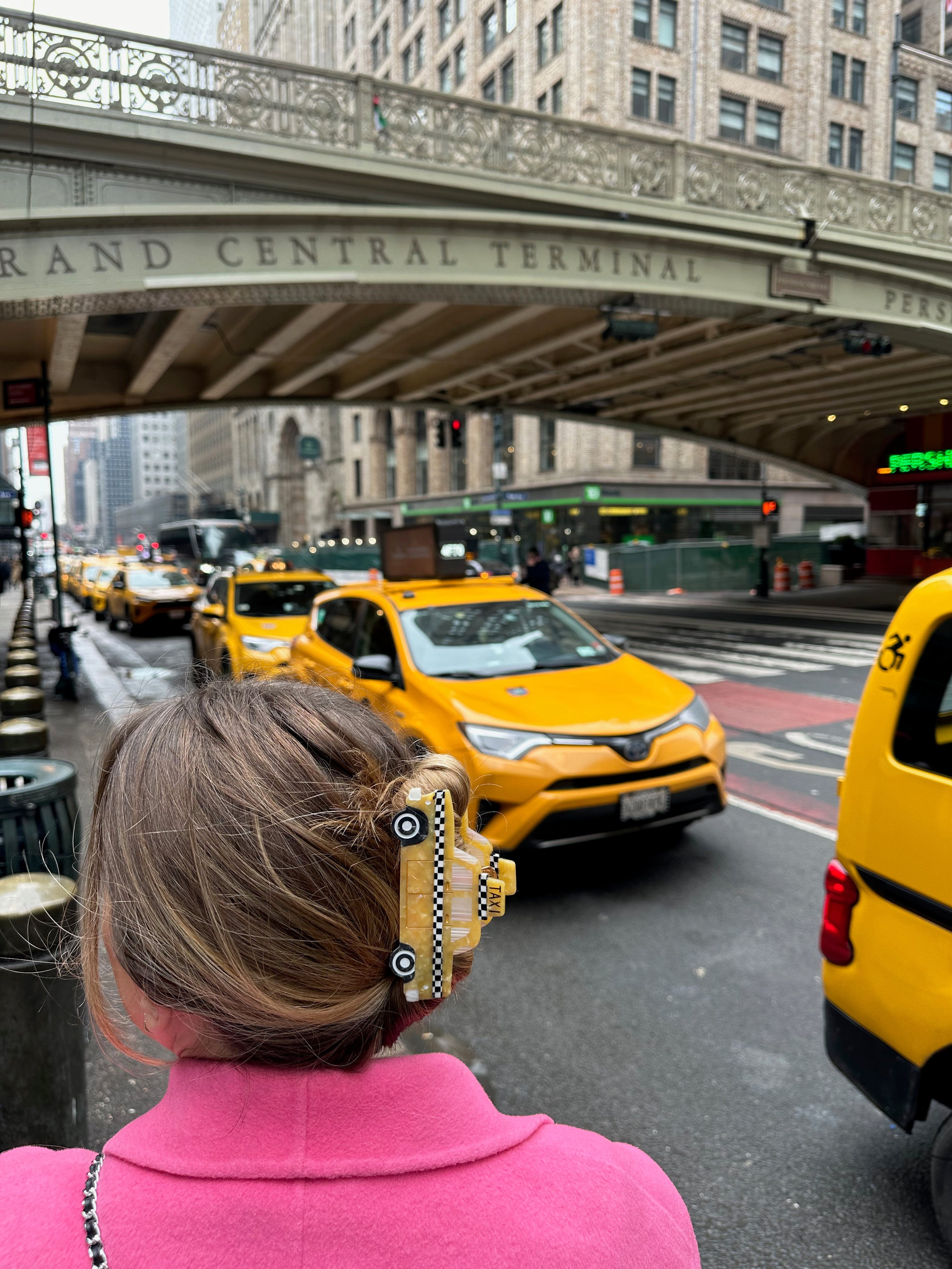 ACCESSORIES Yellow Taxi Cab Claw Clip Solar Eclipse