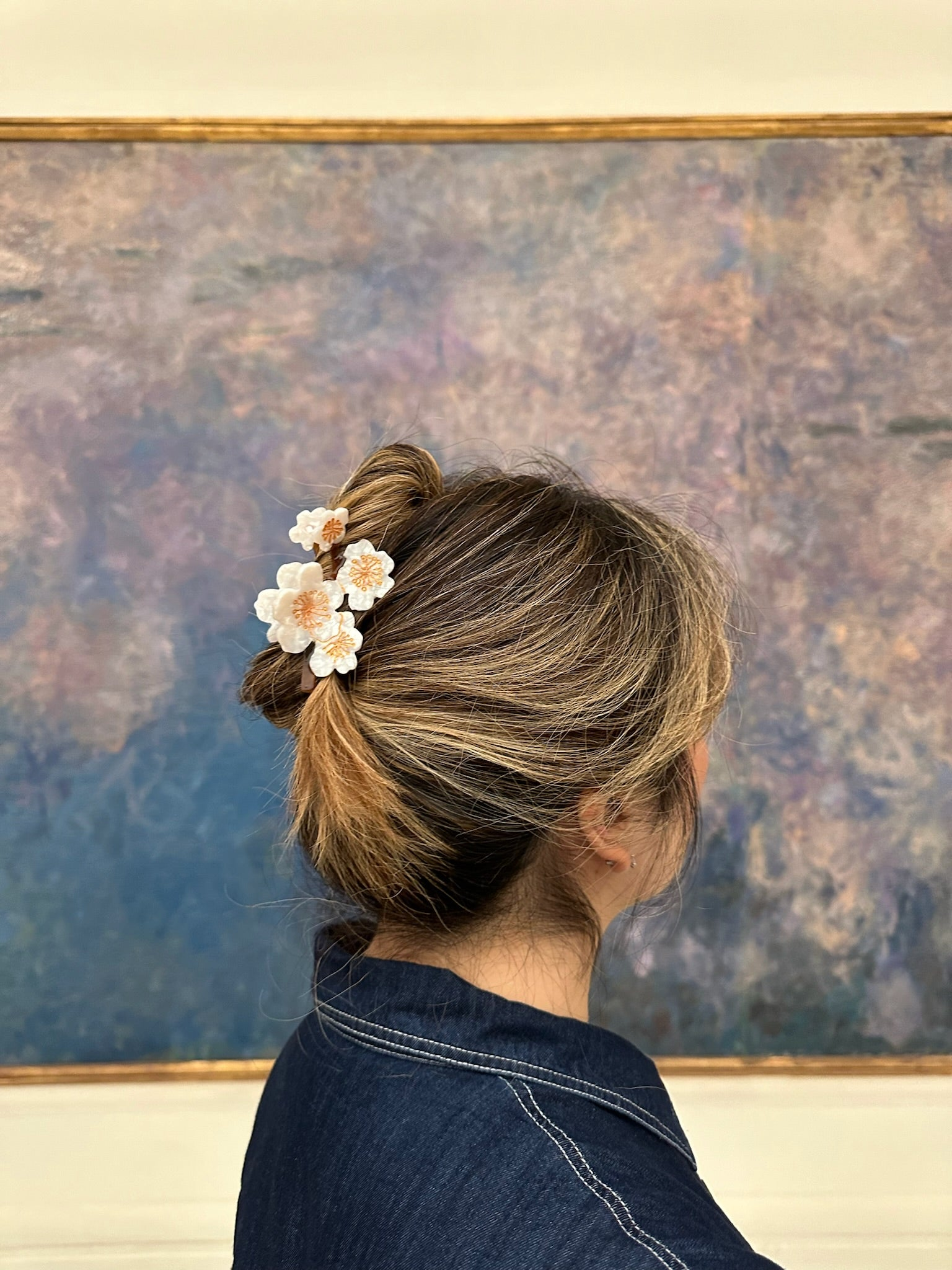 ACCESSORIES Cherry Blossoms Claw Clip in Snow Blossom Solar Eclipse