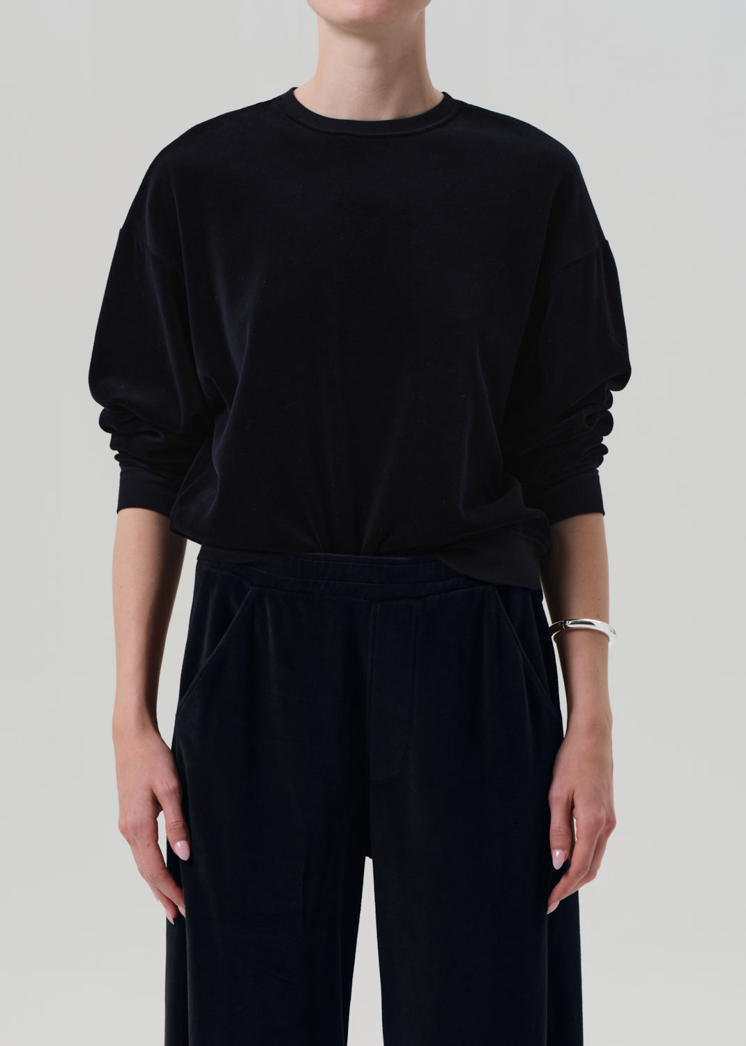 SWEATERS Vintage Velour Crewneck in Dark Navy Citizens of Humanity