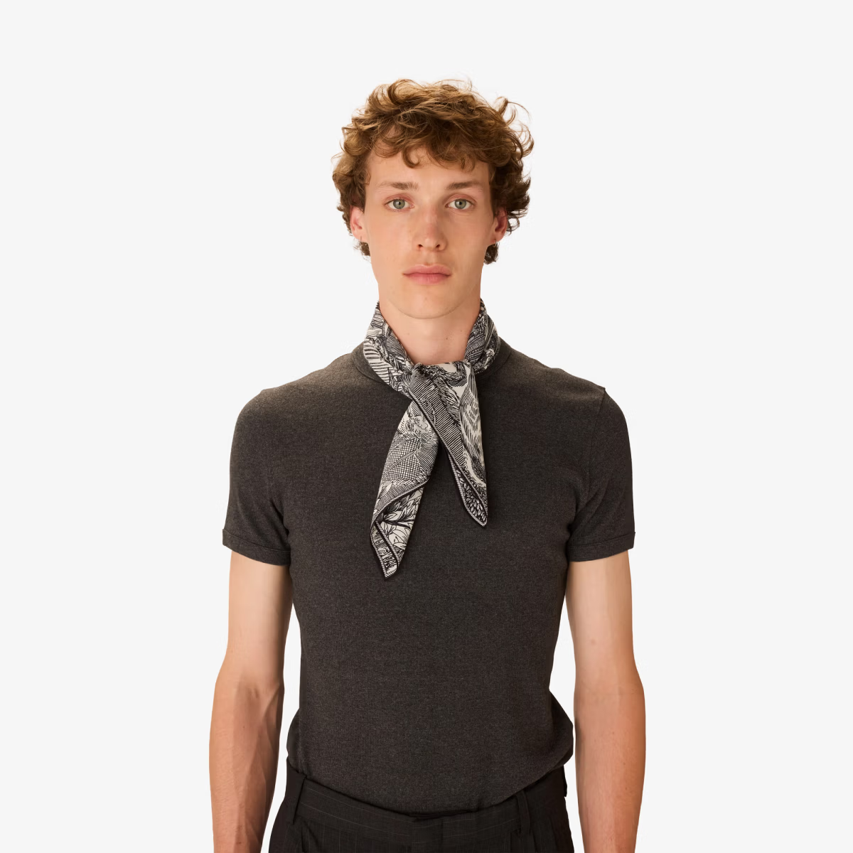 ACCESSORIES Piranesi Square Scarf in Black Inoui Editions