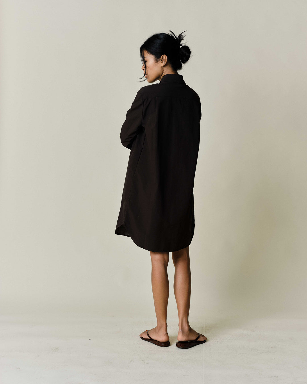 DRESSES/JUMPSUITS Long Sleeve Button Up Dress in Soft Black Claudent