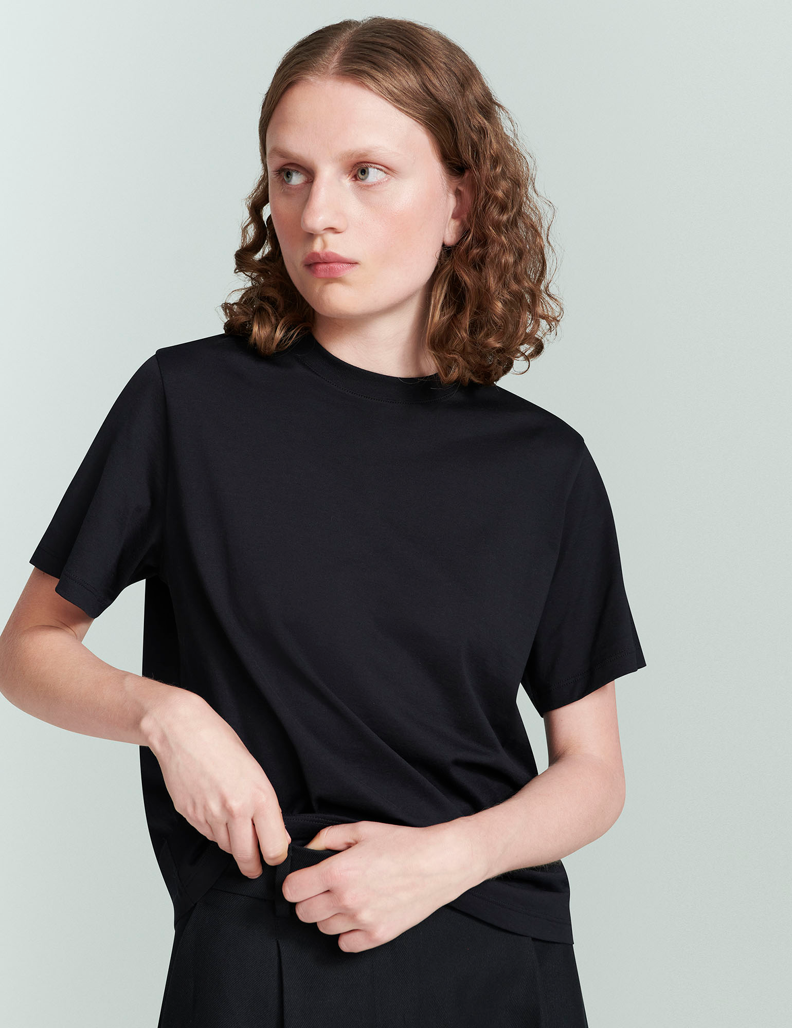 BLOUSES/SHIRTS/TOPS Classic Jersey T-Shirt in Black Handvaerk