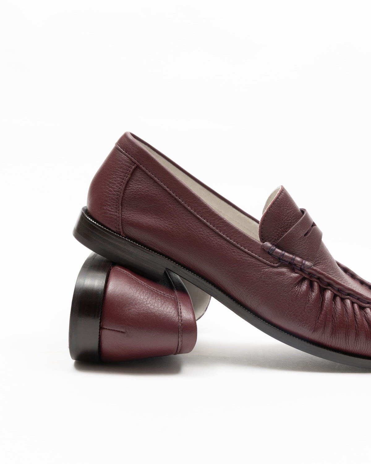 SHOES Dover Loafer in Merlot Oncept