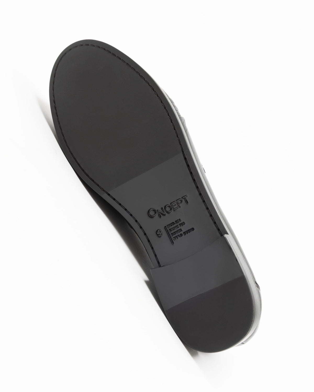 SHOES Dover Loafer in Black Oncept