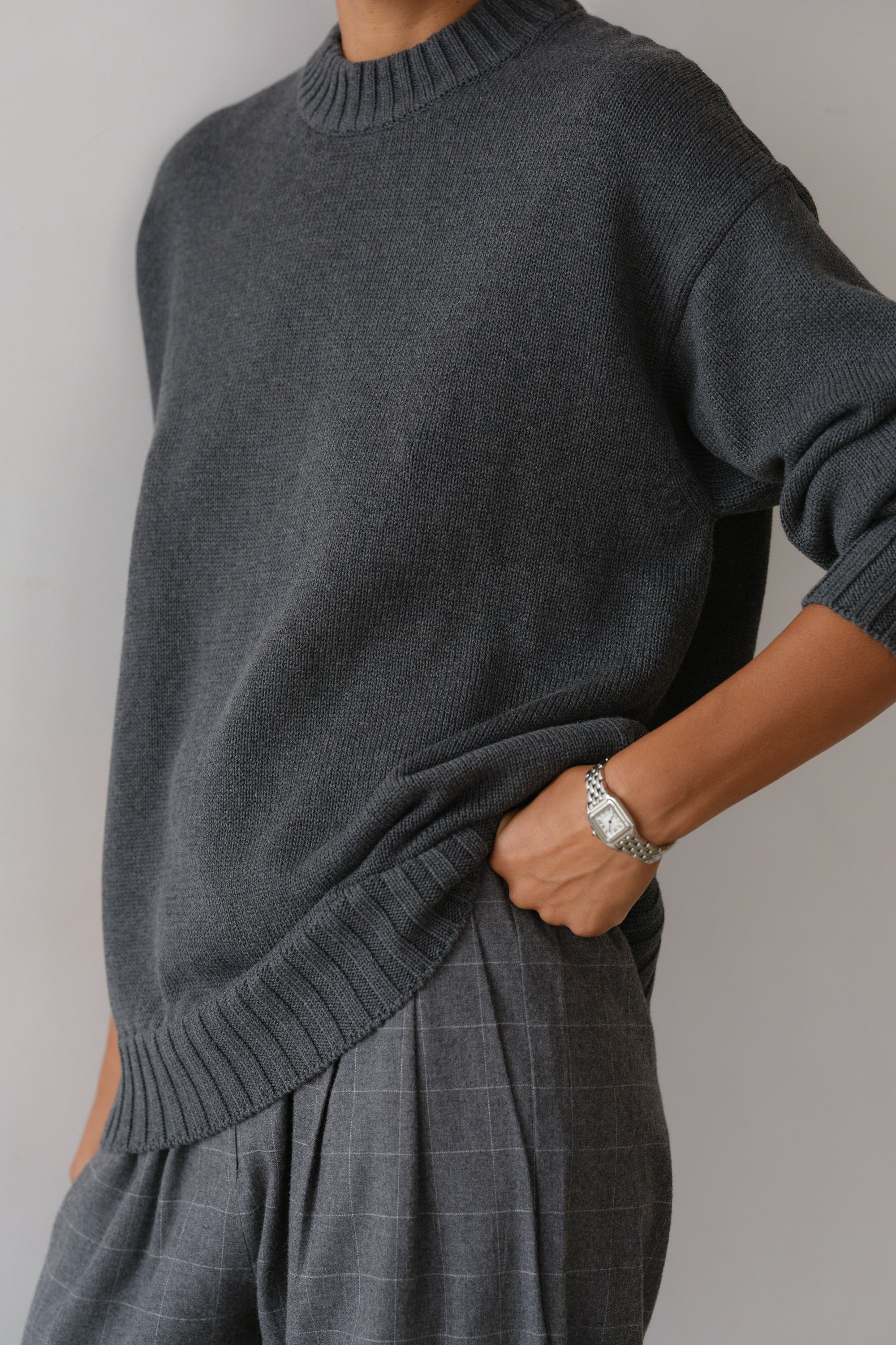 SWEATERS Cotton Cashmere Crewneck Sweater in Charcoal Grey Donni
