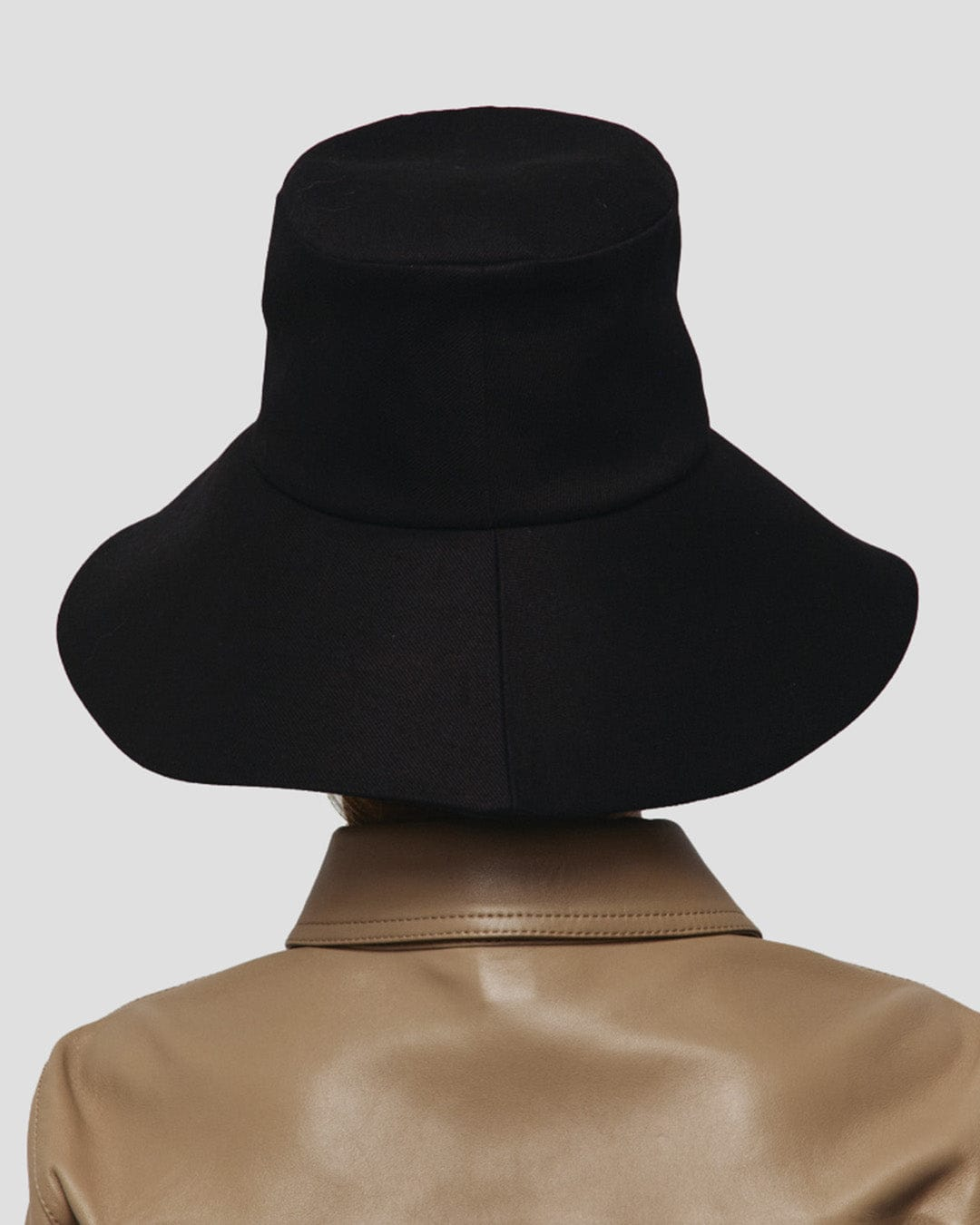 HATS Walker Cotton Bucket Hat in Black Janessa Leone