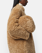 ACCESSORIES Jumbo Noor Bouclette Pouch in Camel Apparis