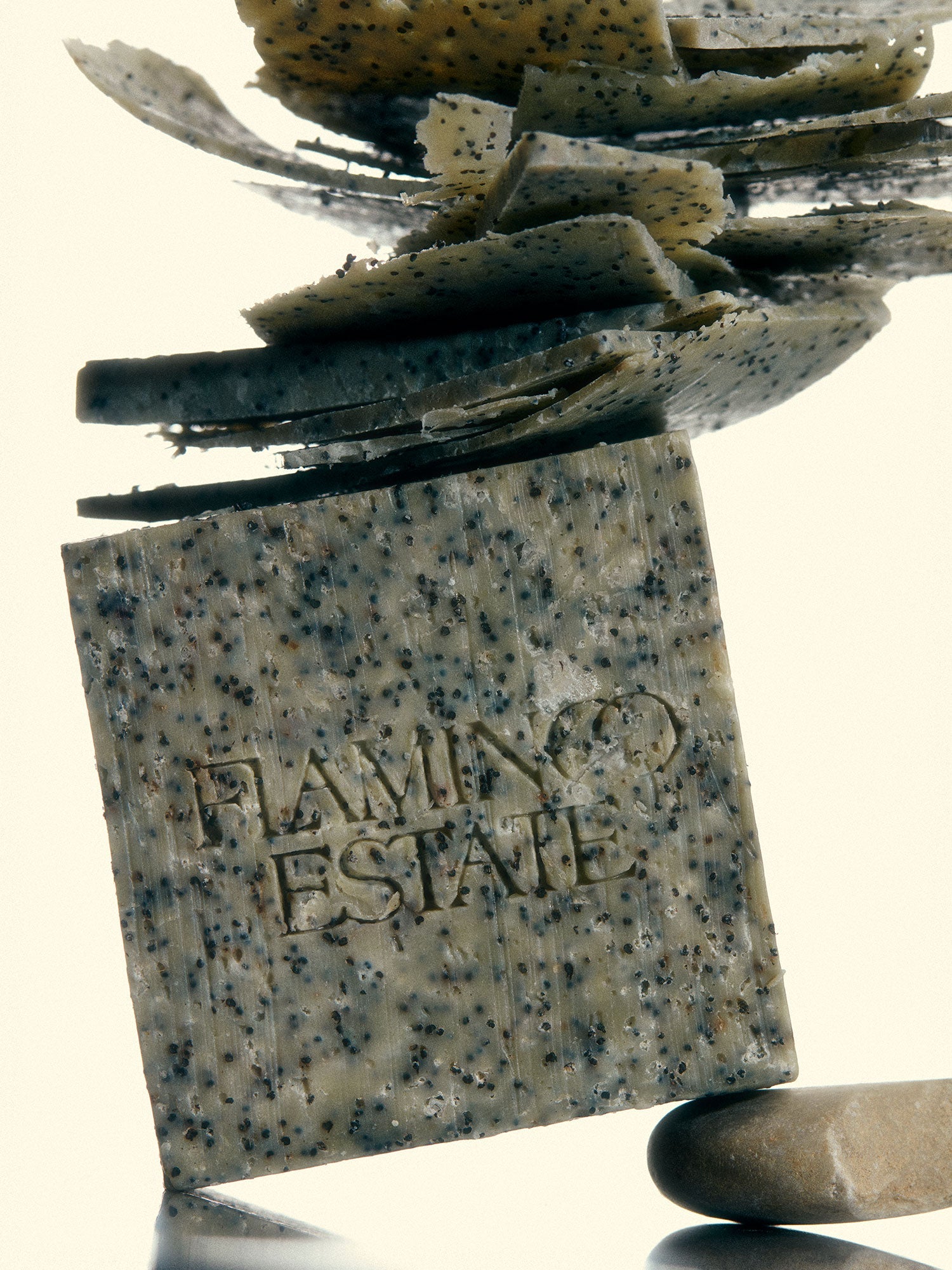 APOTHECARY Exfoliating Peppermint Bar Soap Flamingo Estate