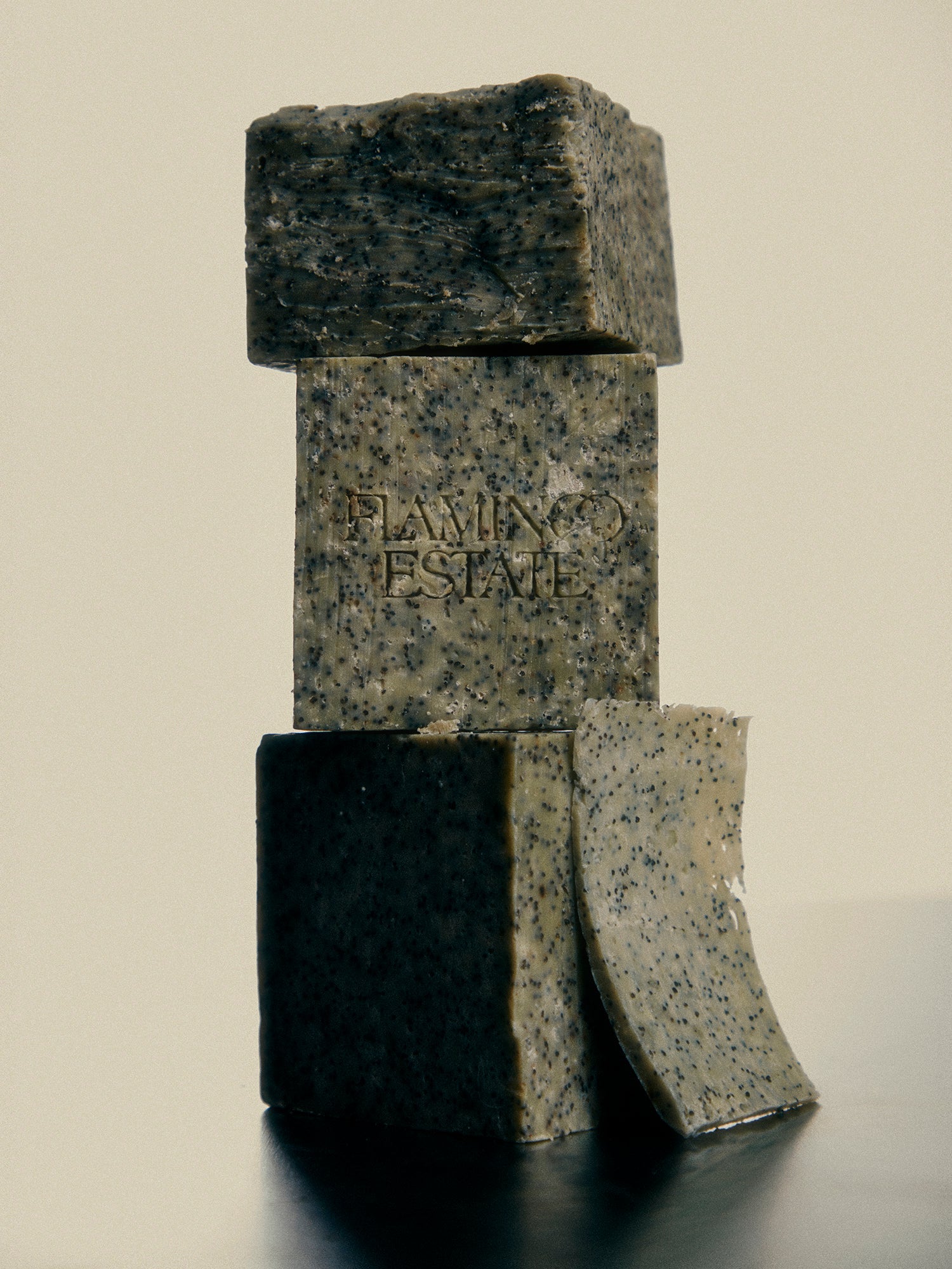 APOTHECARY Exfoliating Peppermint Bar Soap Flamingo Estate