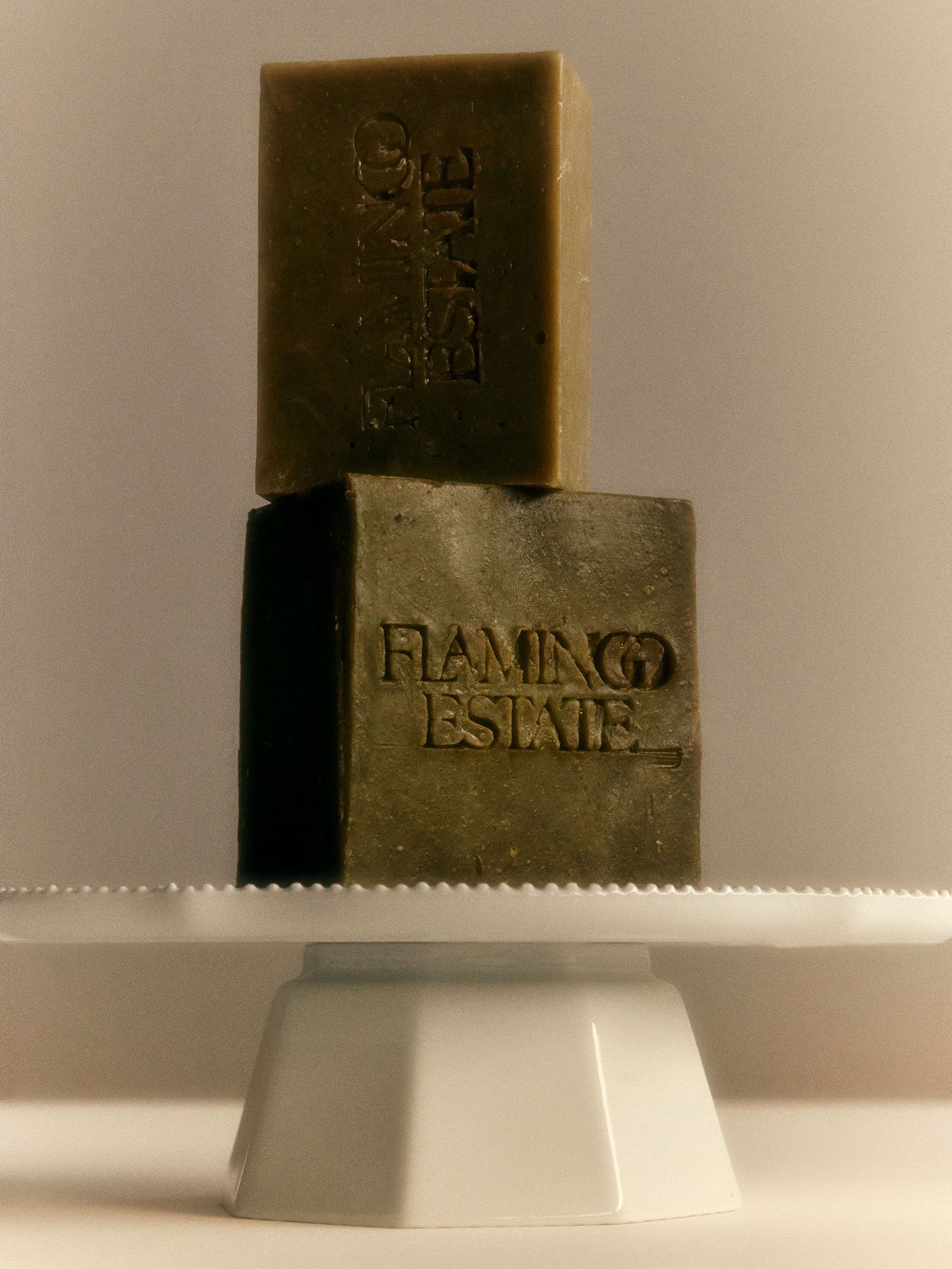 APOTHECARY Roman Parsley & Fresh Rosemary Bar Soap Flamingo Estate