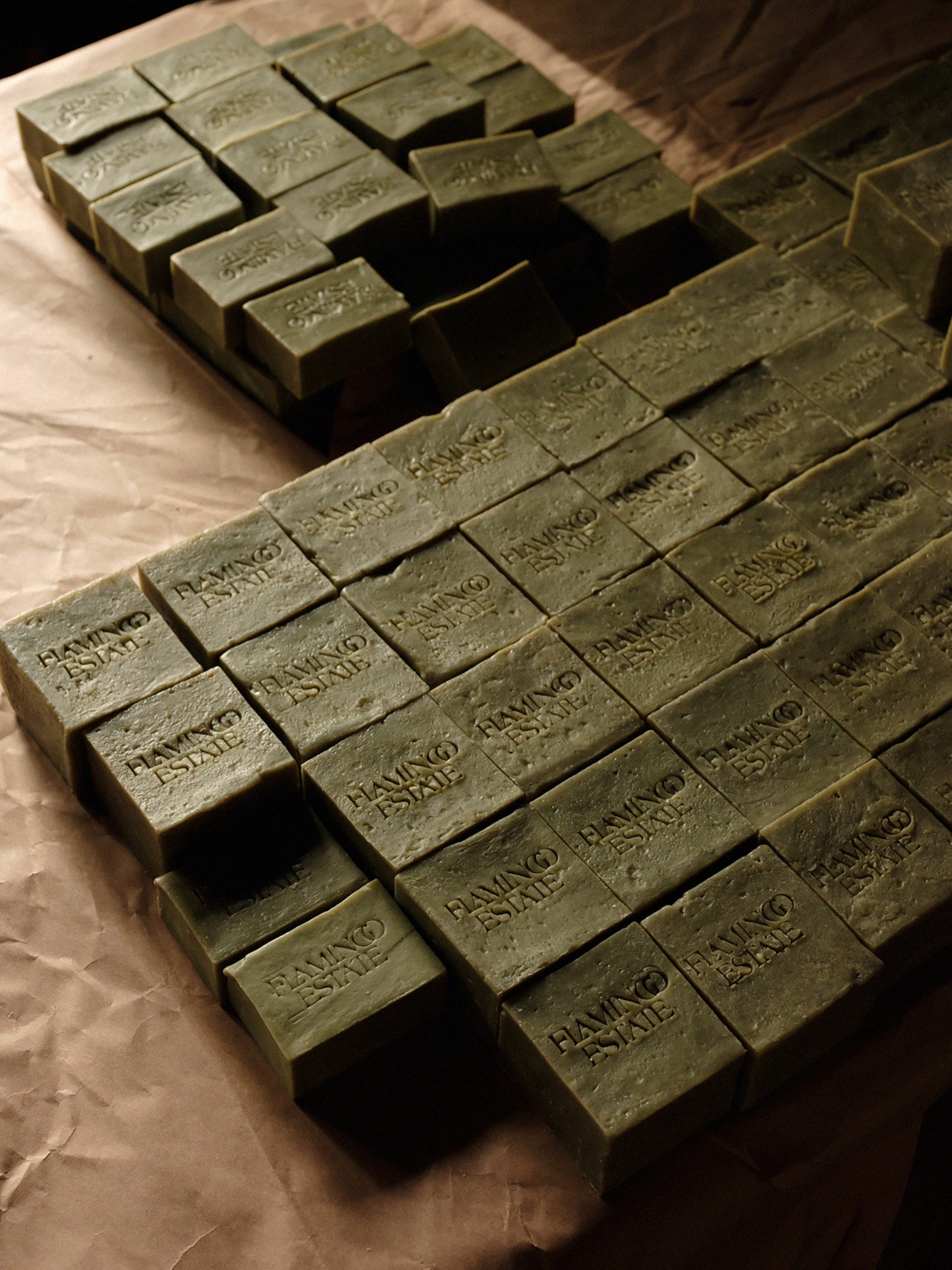 APOTHECARY Roman Parsley & Fresh Rosemary Bar Soap Flamingo Estate