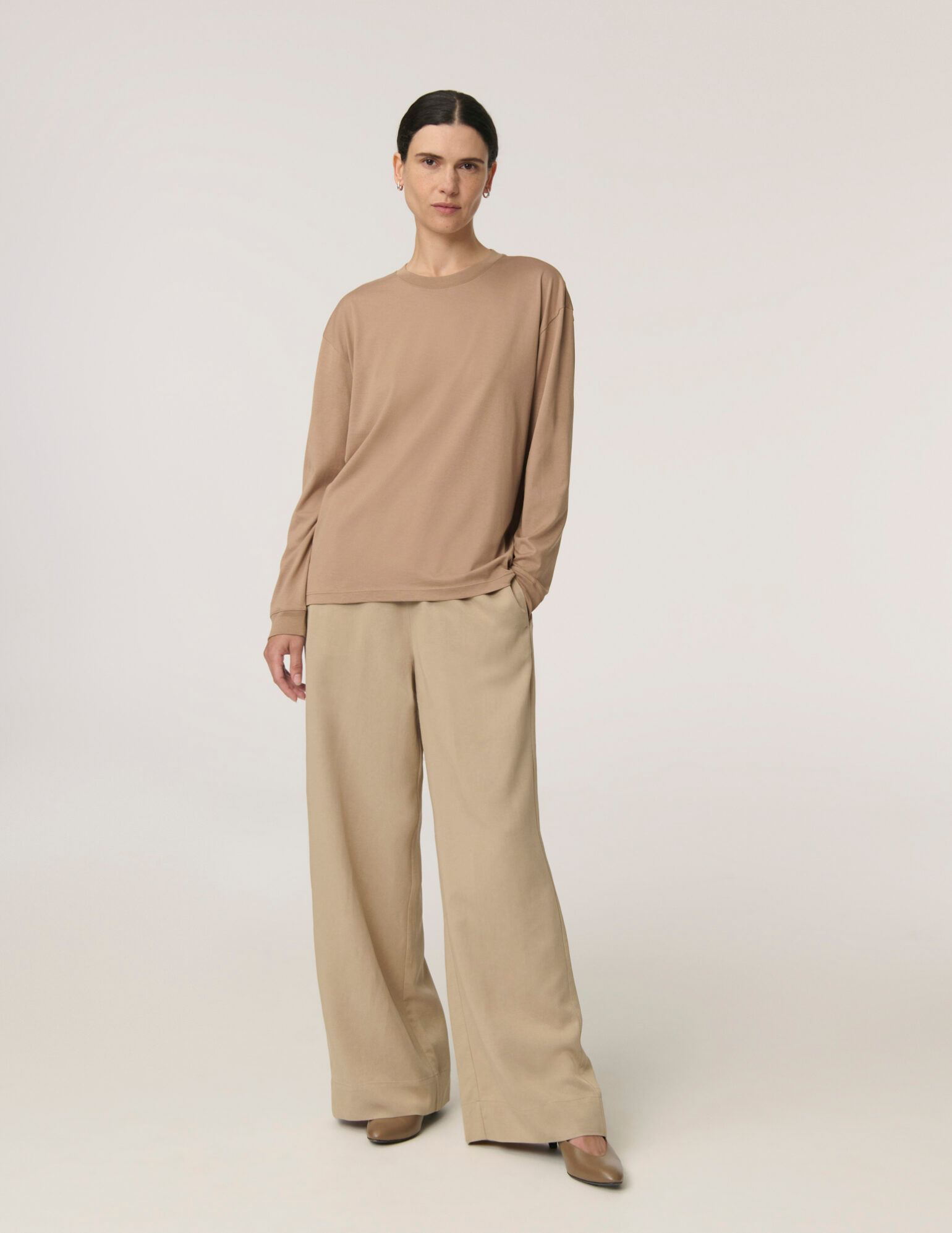 TEES/TANKS Long Sleeve Jersey Tee in Cashew Handvaerk