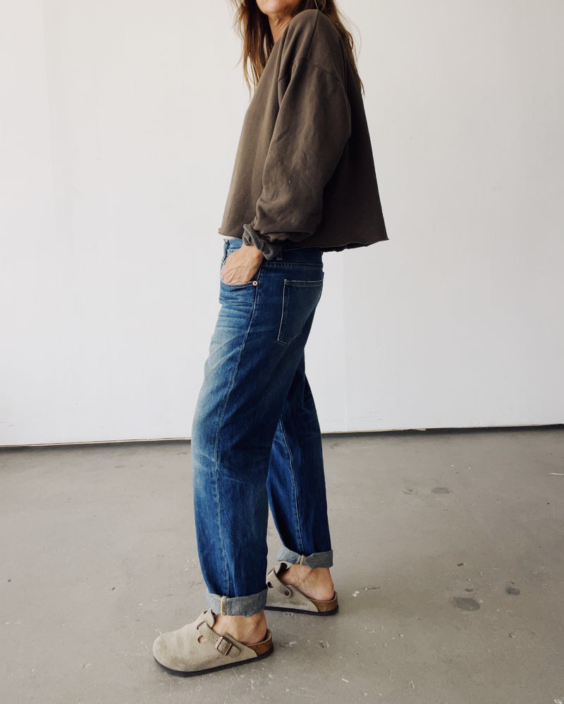 LOUNGE Boxy Crop Sweatshirt Mud Hey Gang