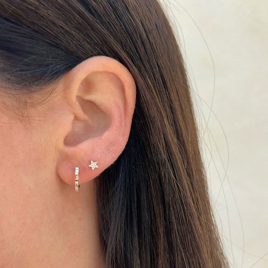 JEWELRY Single Baby Diamond Star Stud Earring in Yellow Gold EF Collection
