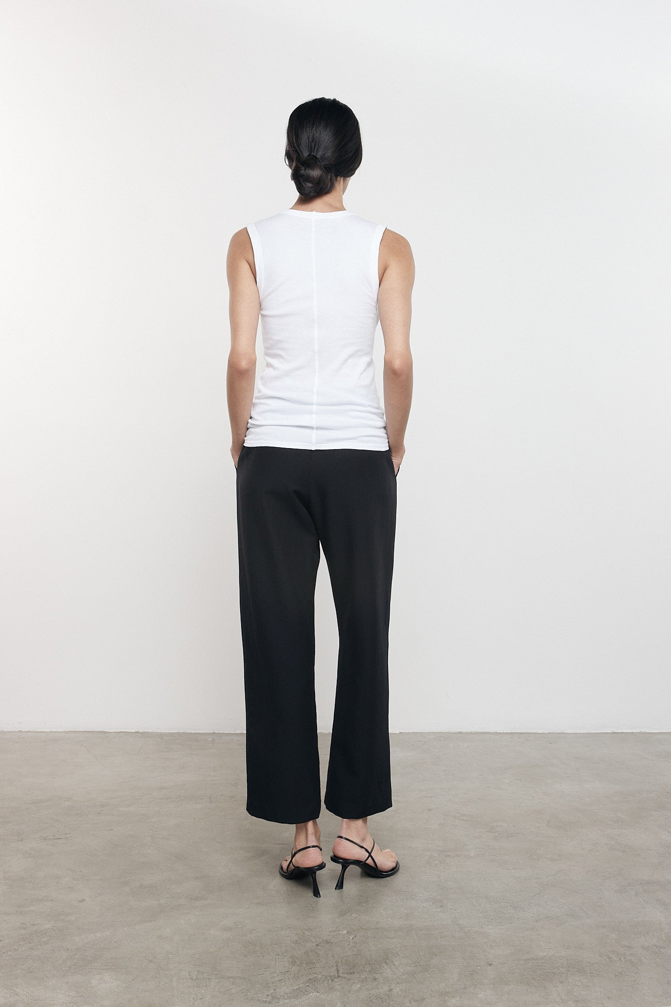 TEES/TANKS COTTON ESSENTIAL TANK IN WHITE Enza Costa