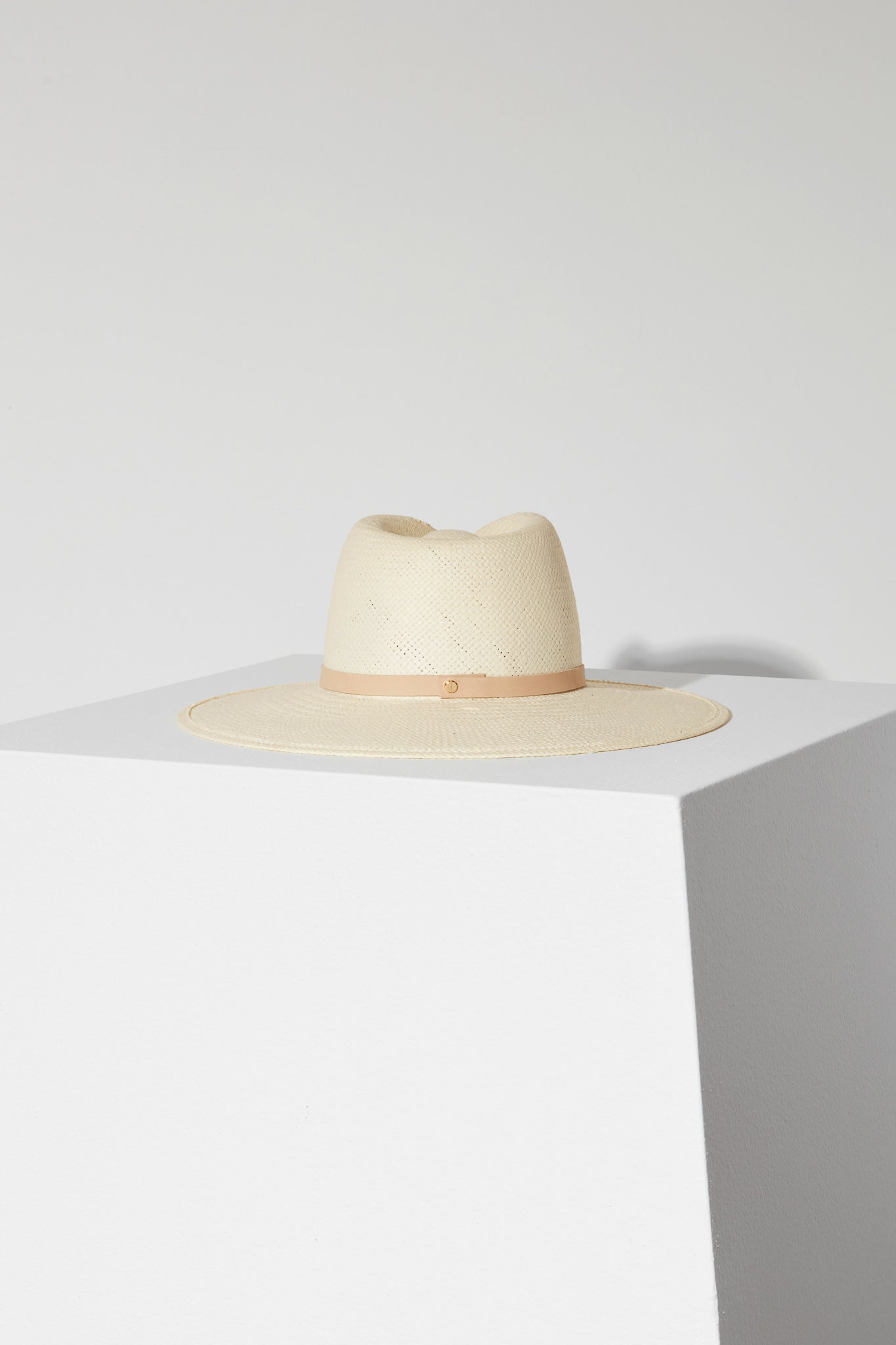 HATS Sherman Hat in Natural Janessa Leone