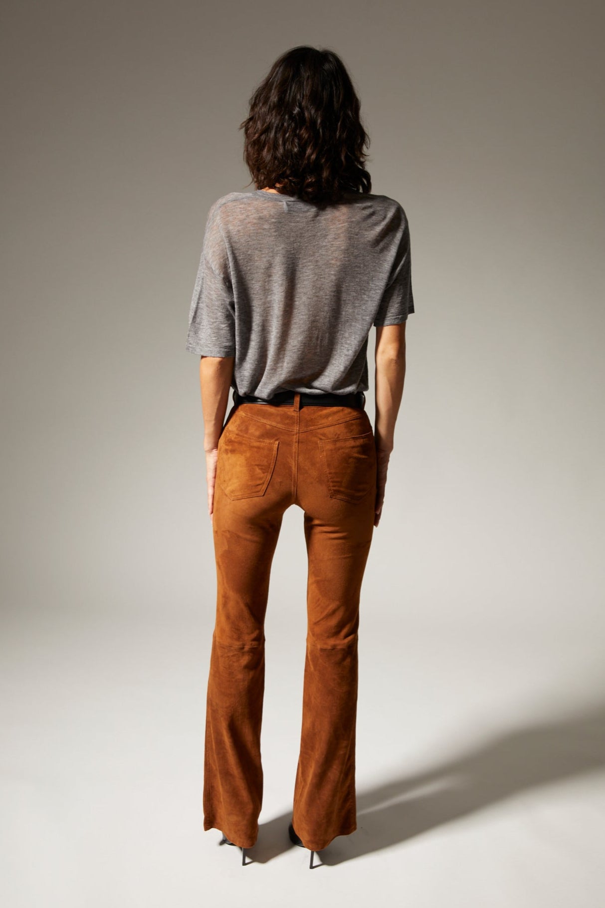 TEES/TANKS V NECK TEE IN GREY SPRWMN