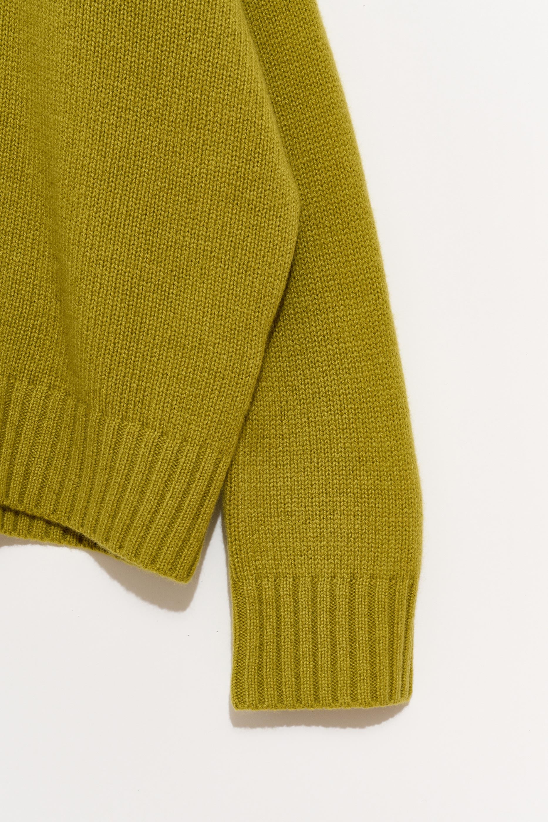 SWEATERS Wide Cashmere Pullover in Olive Organic by John Patrick