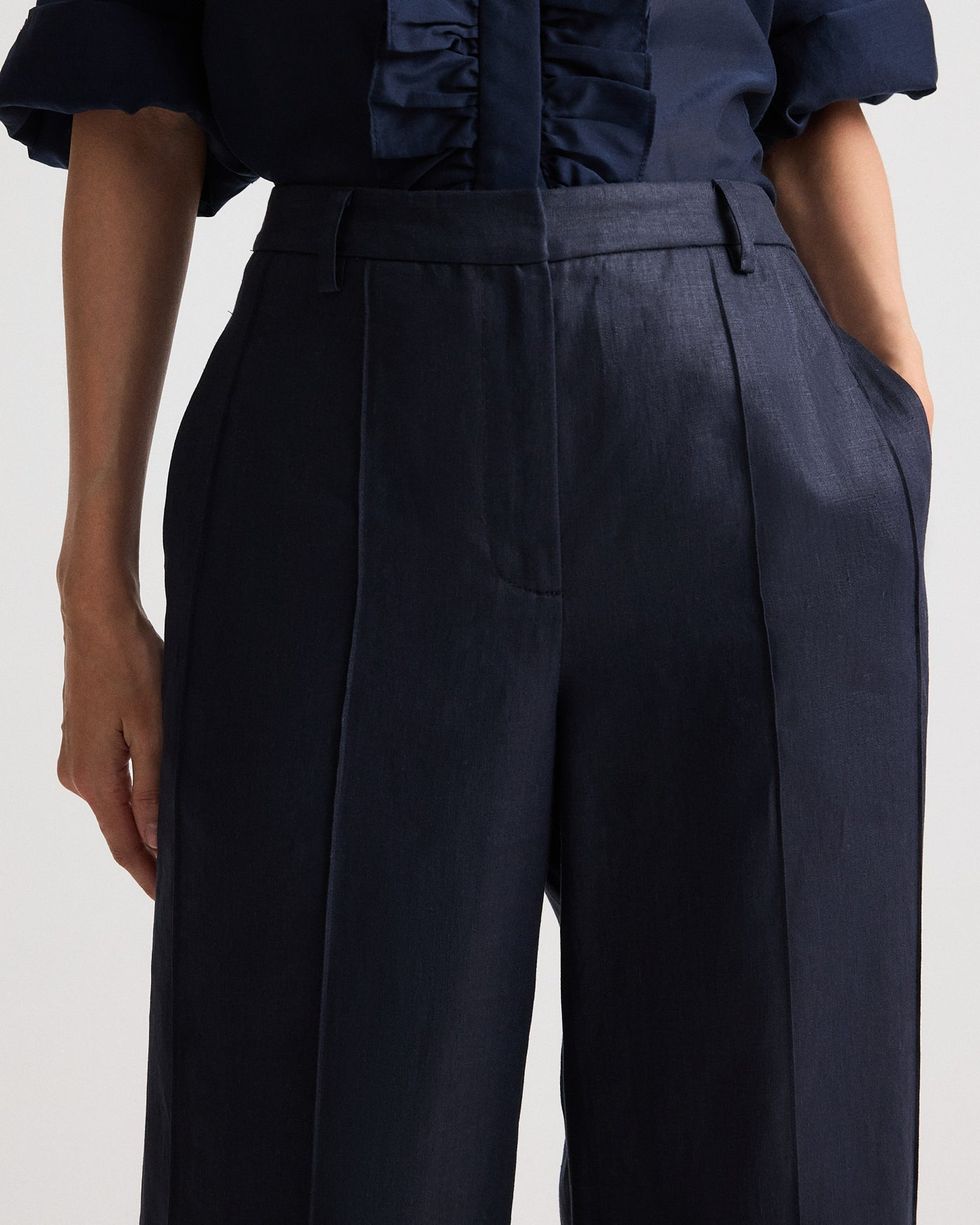 PANTS/SHORTS Bond St Linen Pant in Night Sky TWP