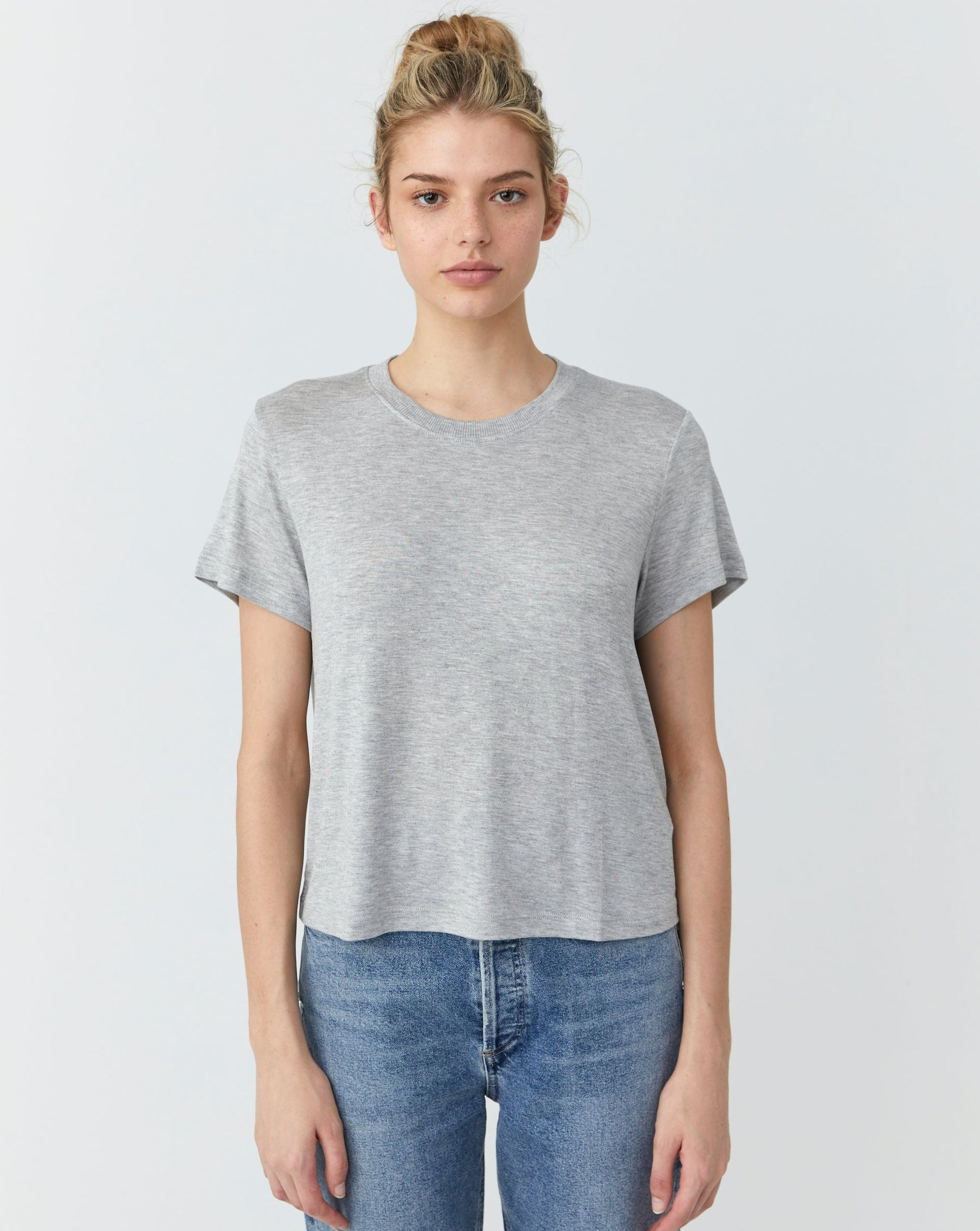 TEES/TANKS BROOKLYN TEE IN HEATHER GREY Wheat