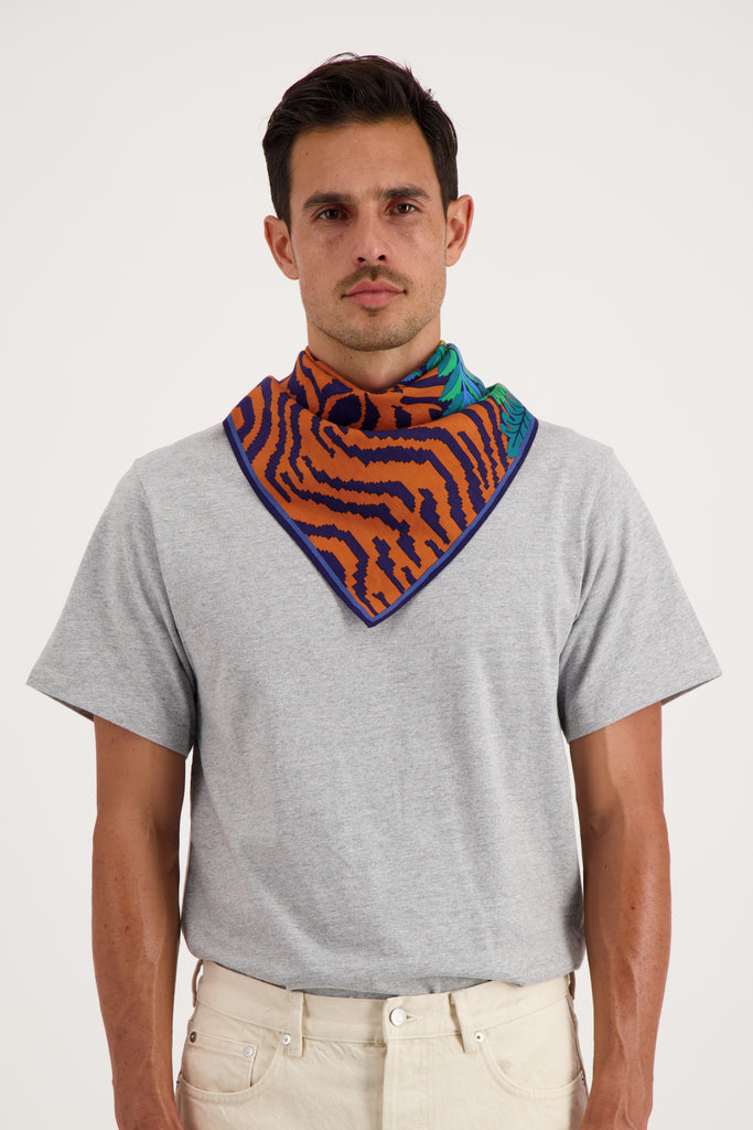 ACCESSORIES Tiger Scarf in Blue and Green Inoui Editions
