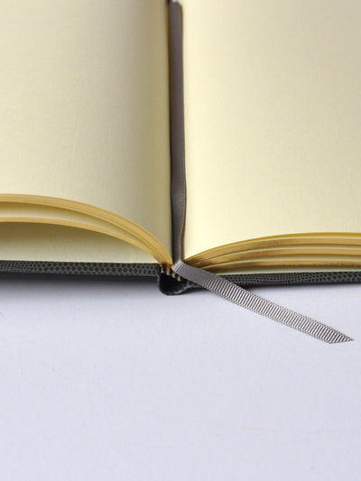 BOOKS/STATIONERY Pocket Book & Pencil Box Set Sloane Stationery