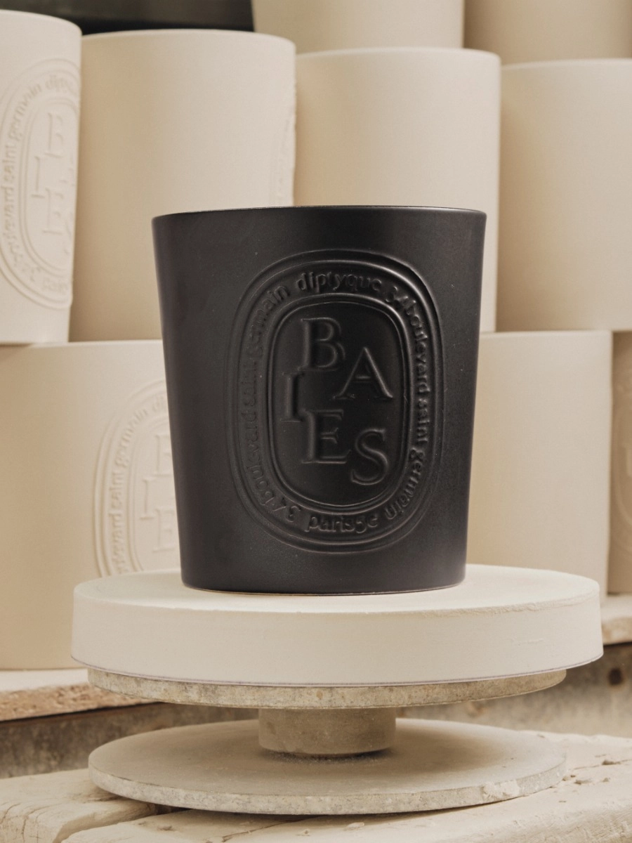 CANDLES/HOME FRAGRANCE Giant Candle in Baies Diptyque