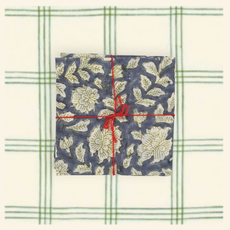 HOME DECOR Suzette Napkin in Iris Moonlight Suzette a table