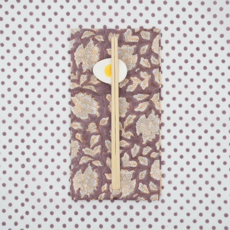 HOME DECOR Suzette Napkin in Iris Zephyr Suzette a table