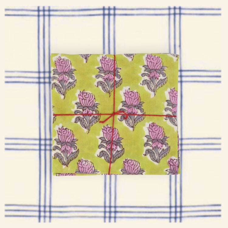 HOME DECOR Suzette Napkin in Jonquille Lime Suzette a table
