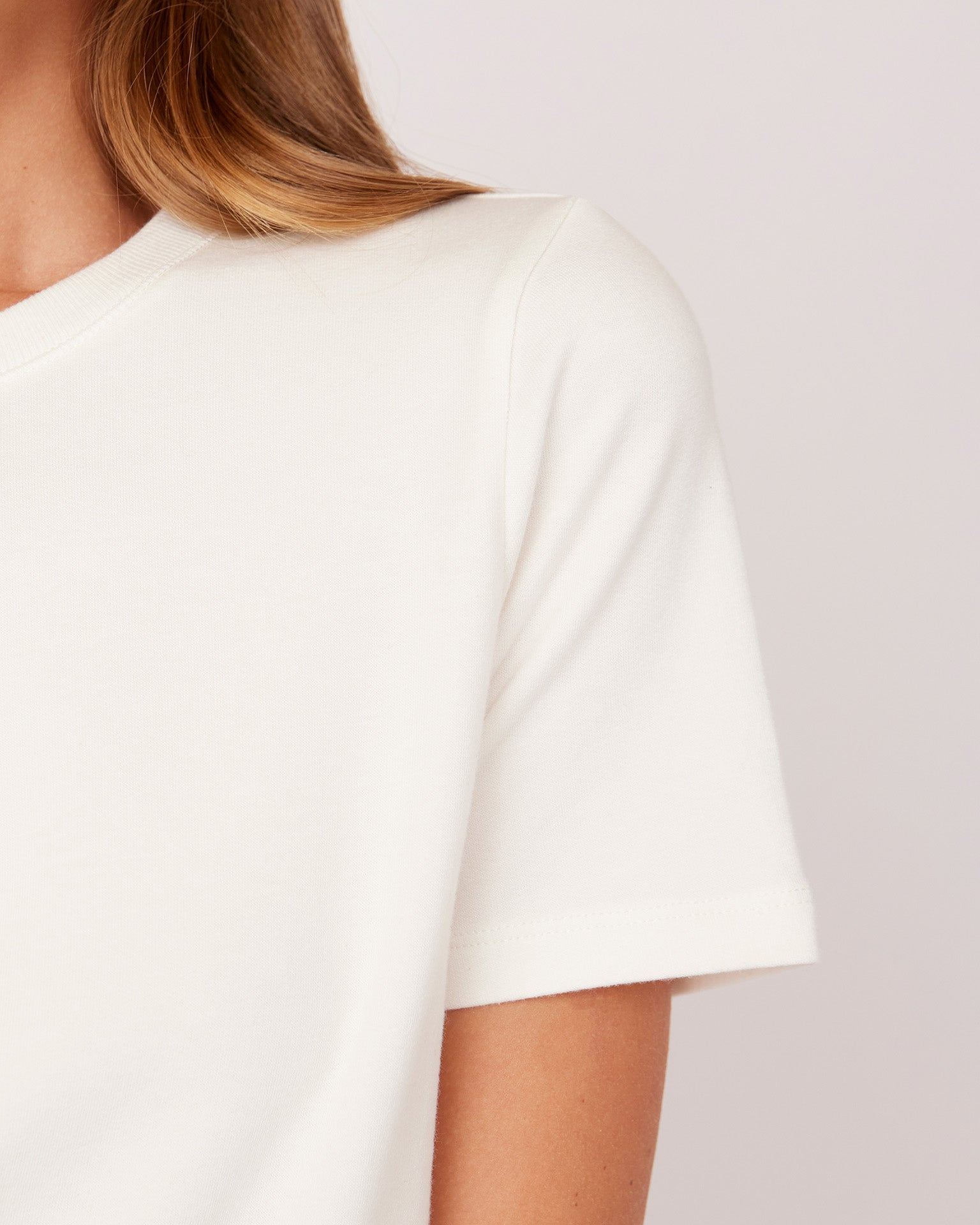 TEES/TANKS ST. TROPEZ SHORT SLEEVE IN WHITE Wheat