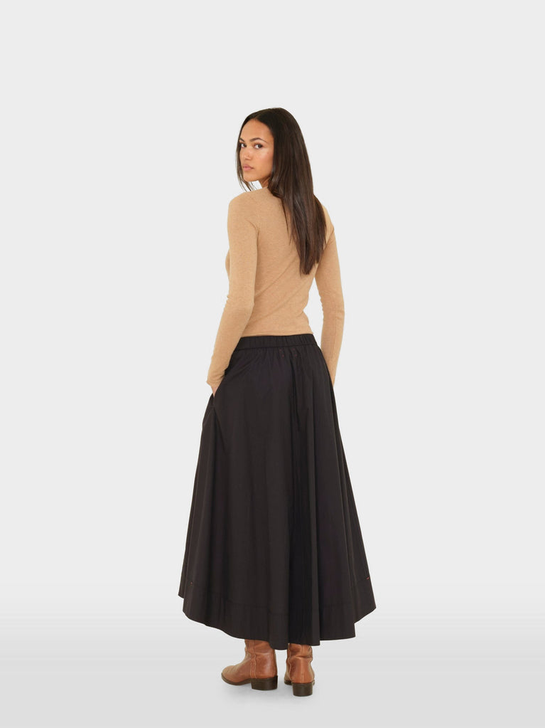 SKIRTS Gwynn Skirt in Black Xirena