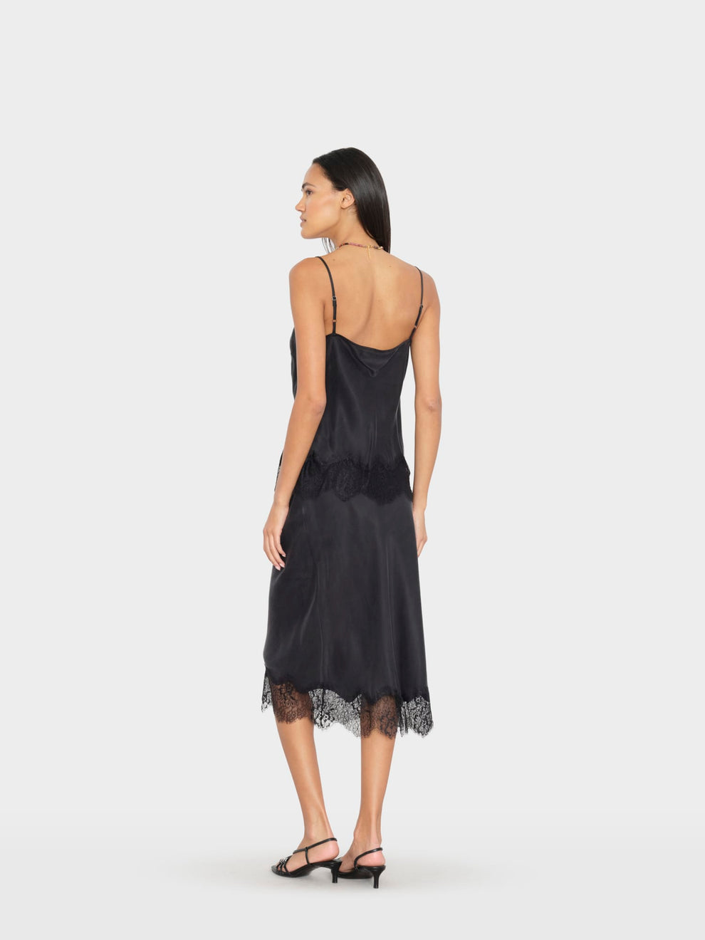 SKIRTS Yvette Skirt in Black Xirena