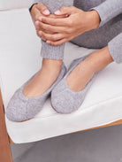 Slippers White & Warren Cashmere Slippers in Grey White & Warren