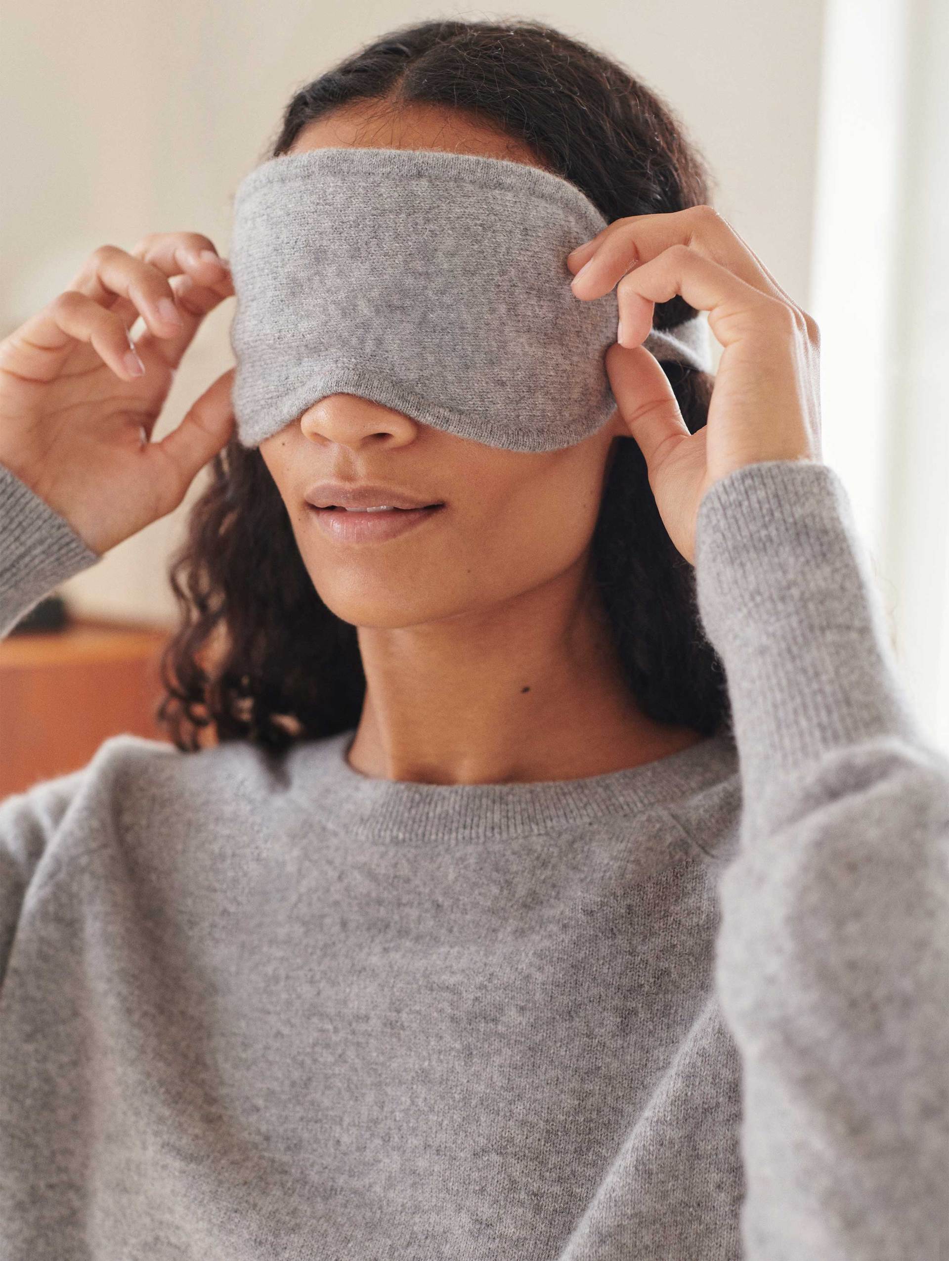 Eye Masks White & Warren Cashmere Eye Mask in Grey White & Warren