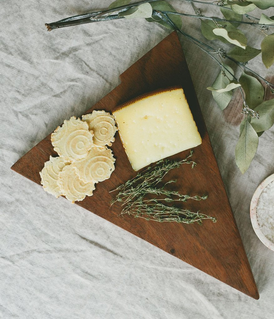 Market Rose & Fitzgerald Mugavu Serving Board & Soapstone Holder Rose & Fitzgerald