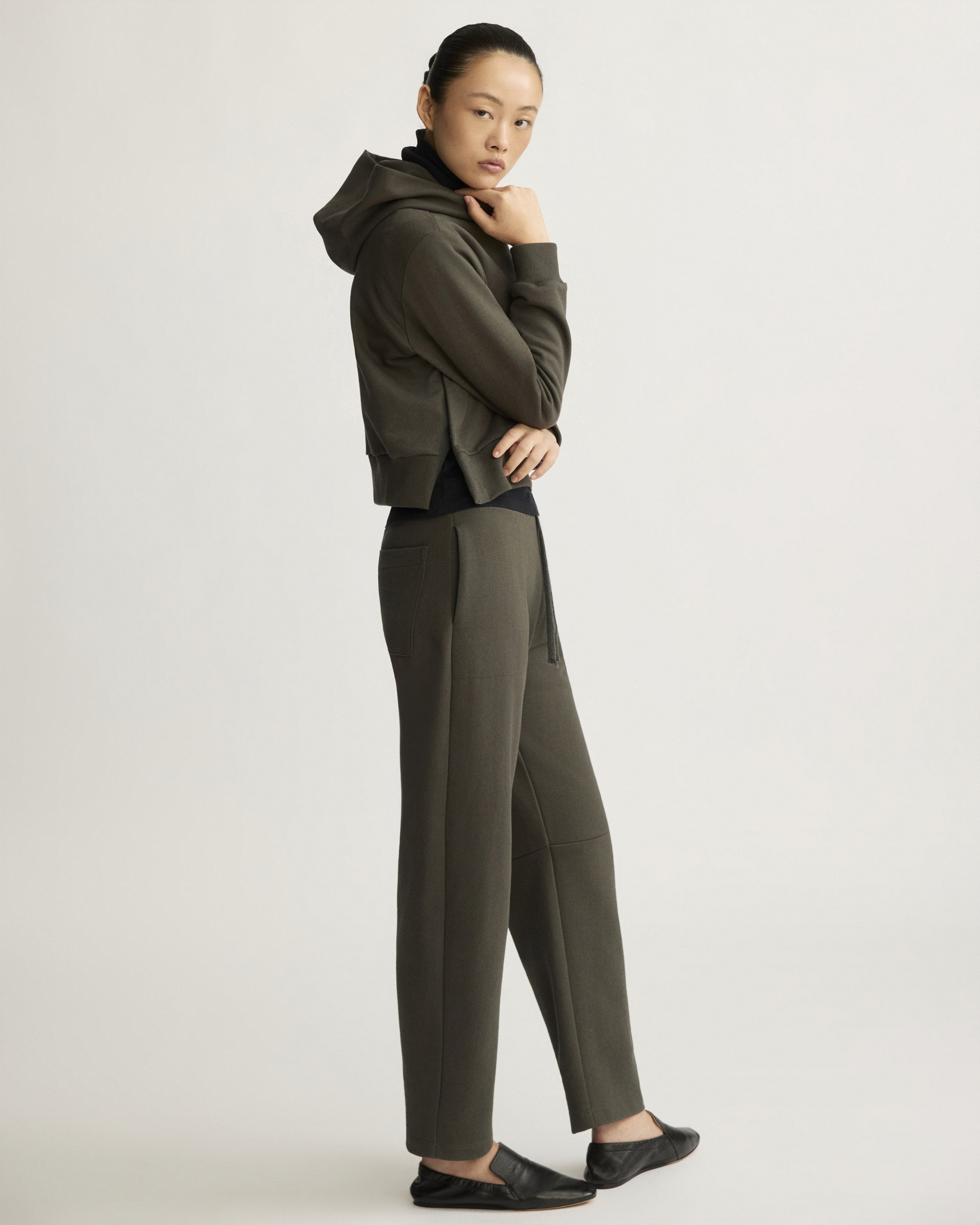 LOUNGE Baltic Barrel Leg Sweatpant in Granite Arlo Mott