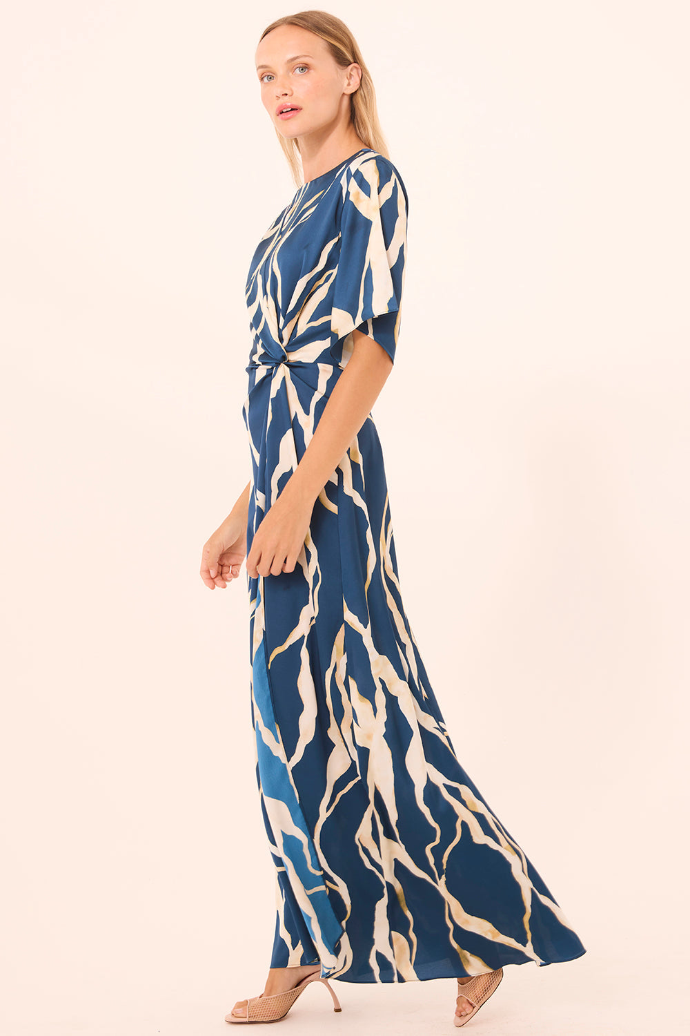 DRESSES/JUMPSUITS Asah Dress in Vertical Abstract Misa