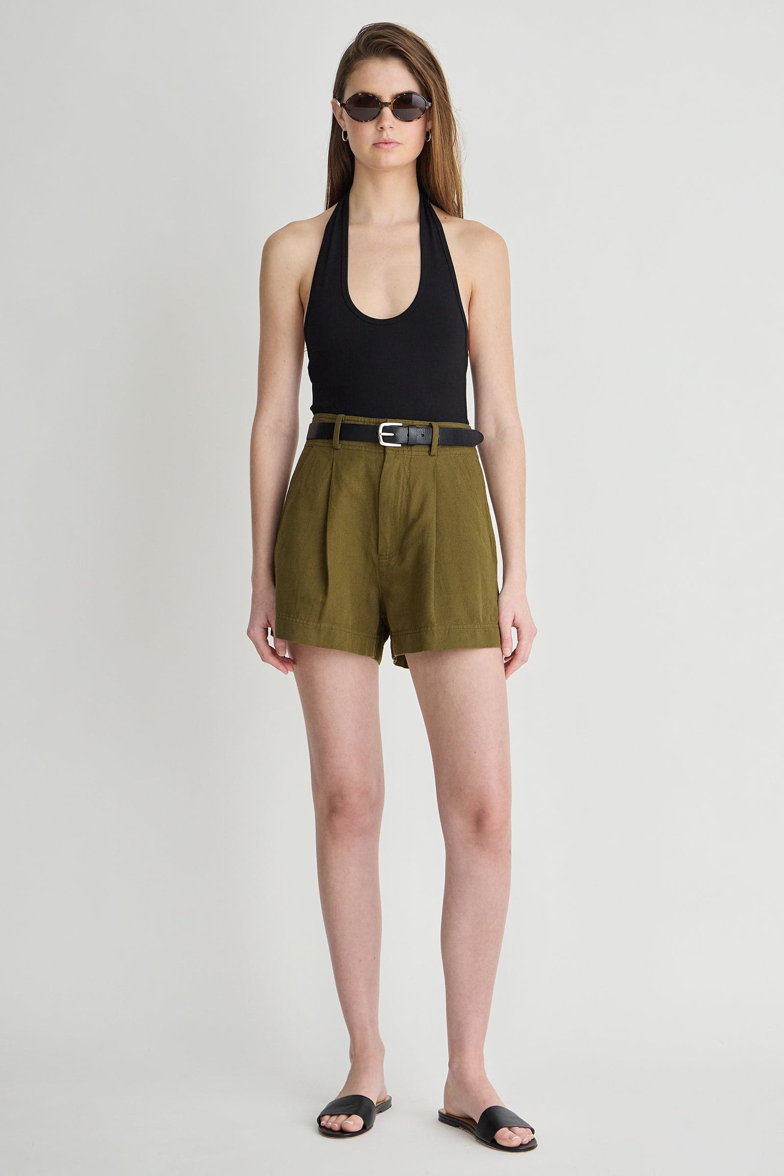 PANTS/SHORTS Short Bari Short in Dark Olive Apiece Apart